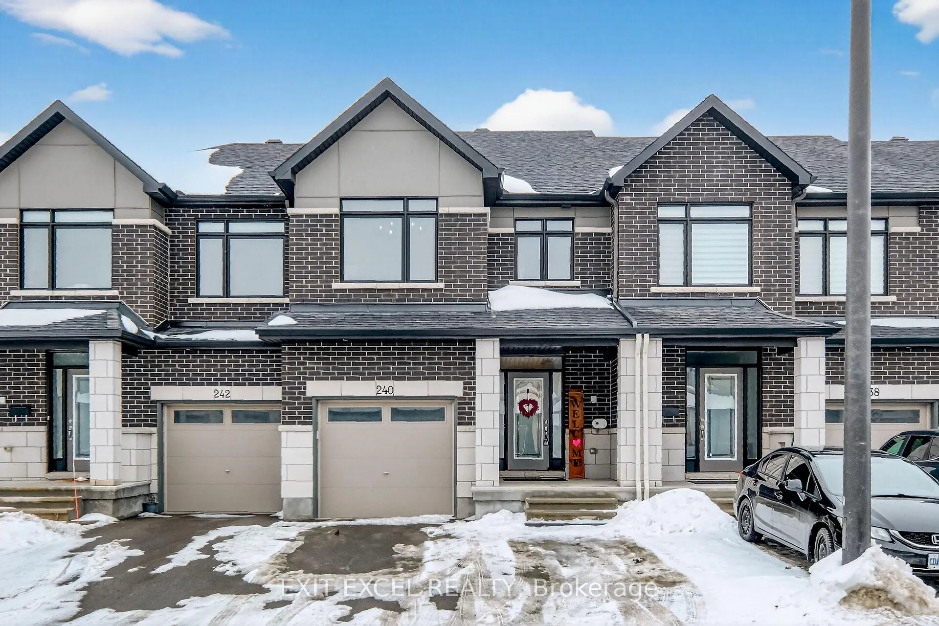Front of 240 Zinnia Way