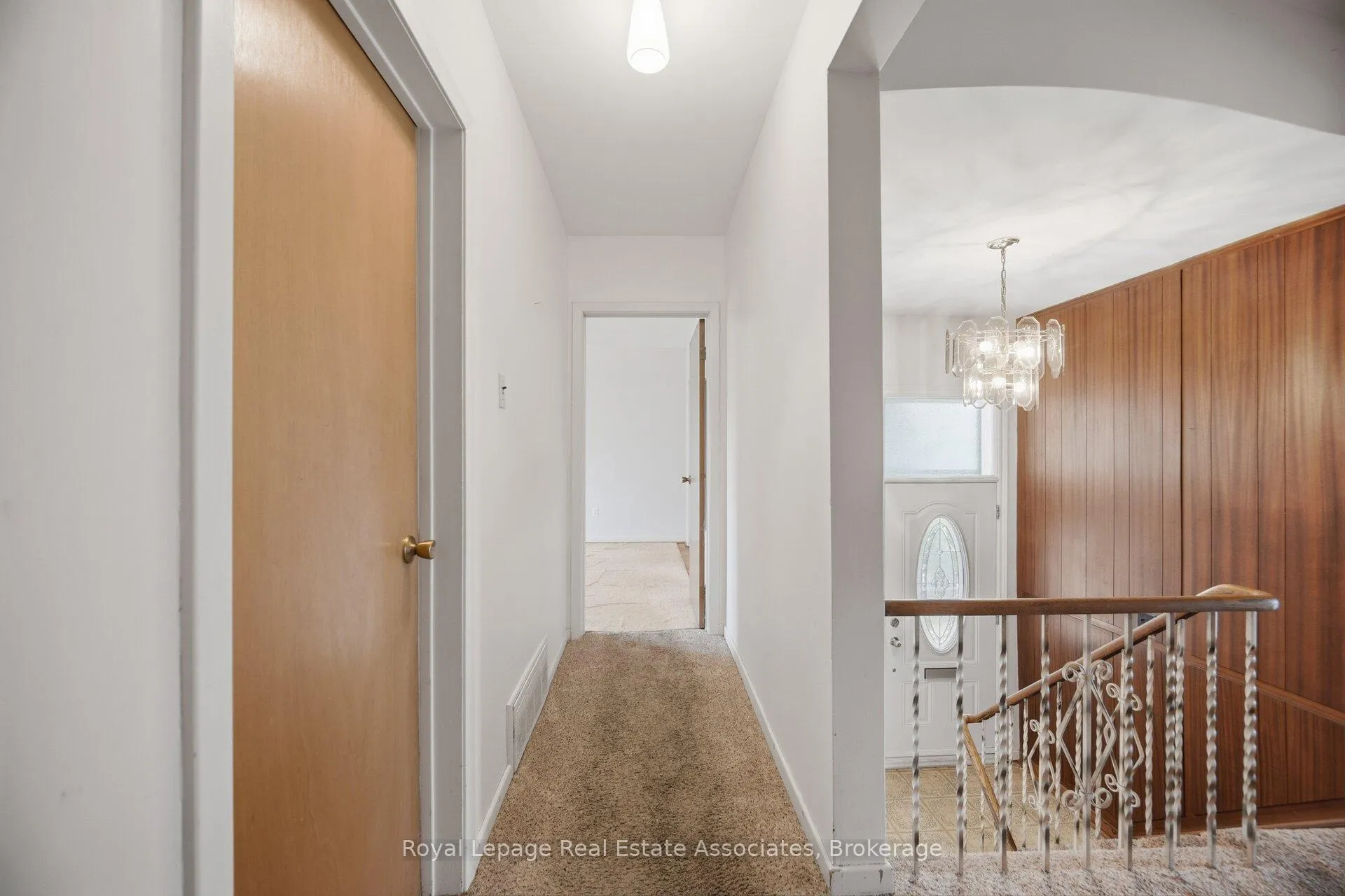 Photo 24 of 38 Renault Crescent, Etobicoke, Humber Heights — HOMEH