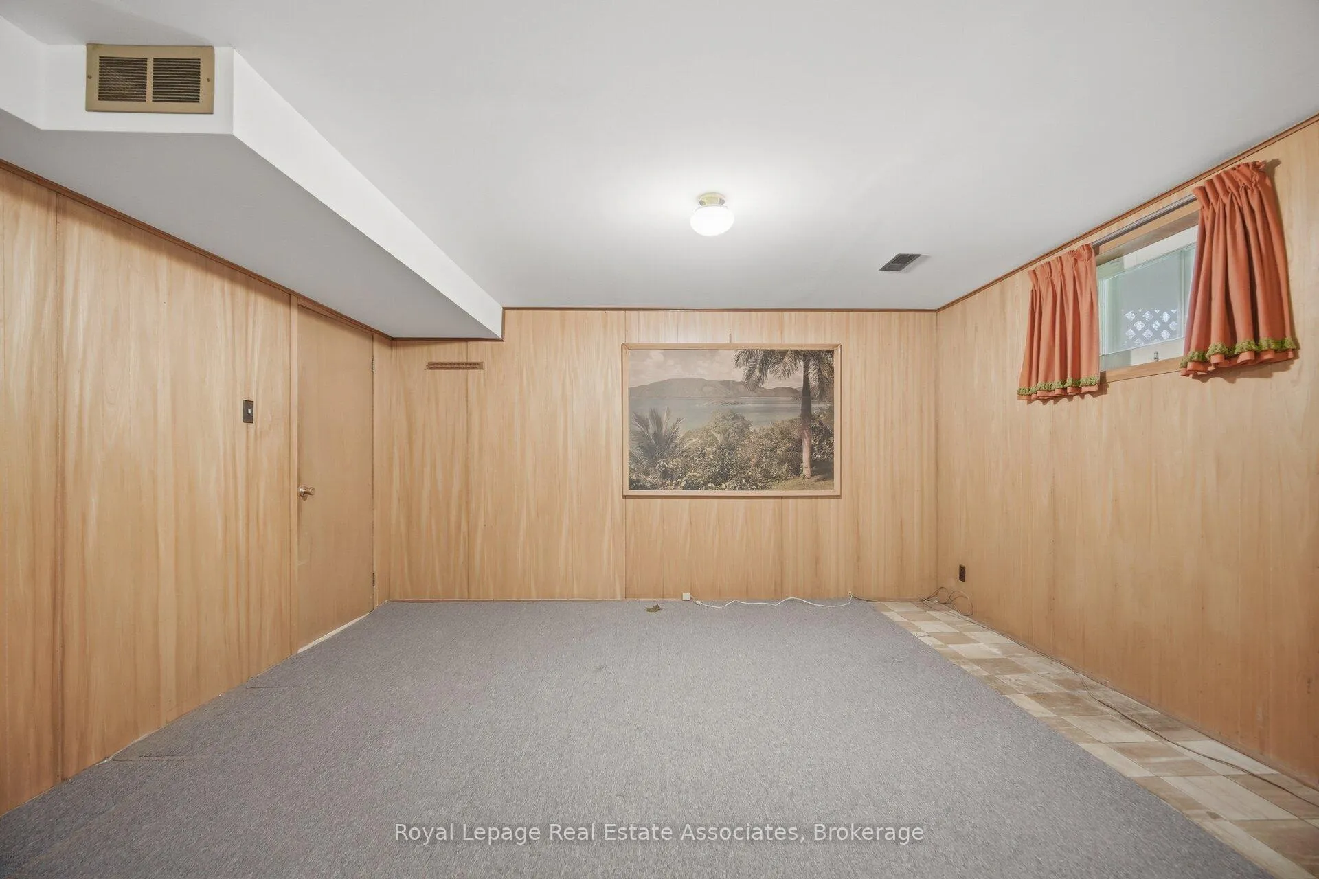 Photo 36 of 38 Renault Crescent, Etobicoke, Humber Heights — HOMEH