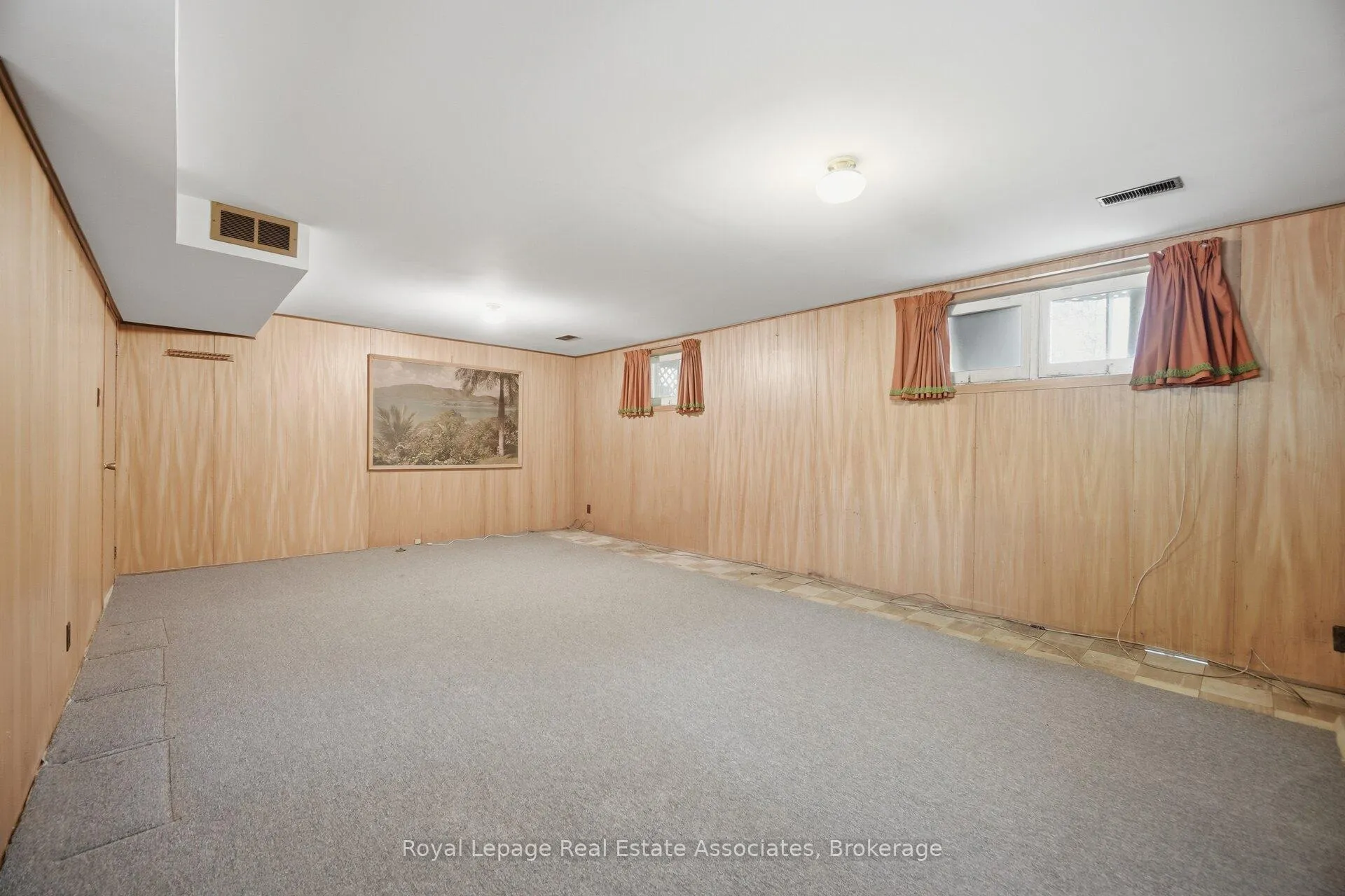 Photo 39 of 38 Renault Crescent, Etobicoke, Humber Heights — HOMEH