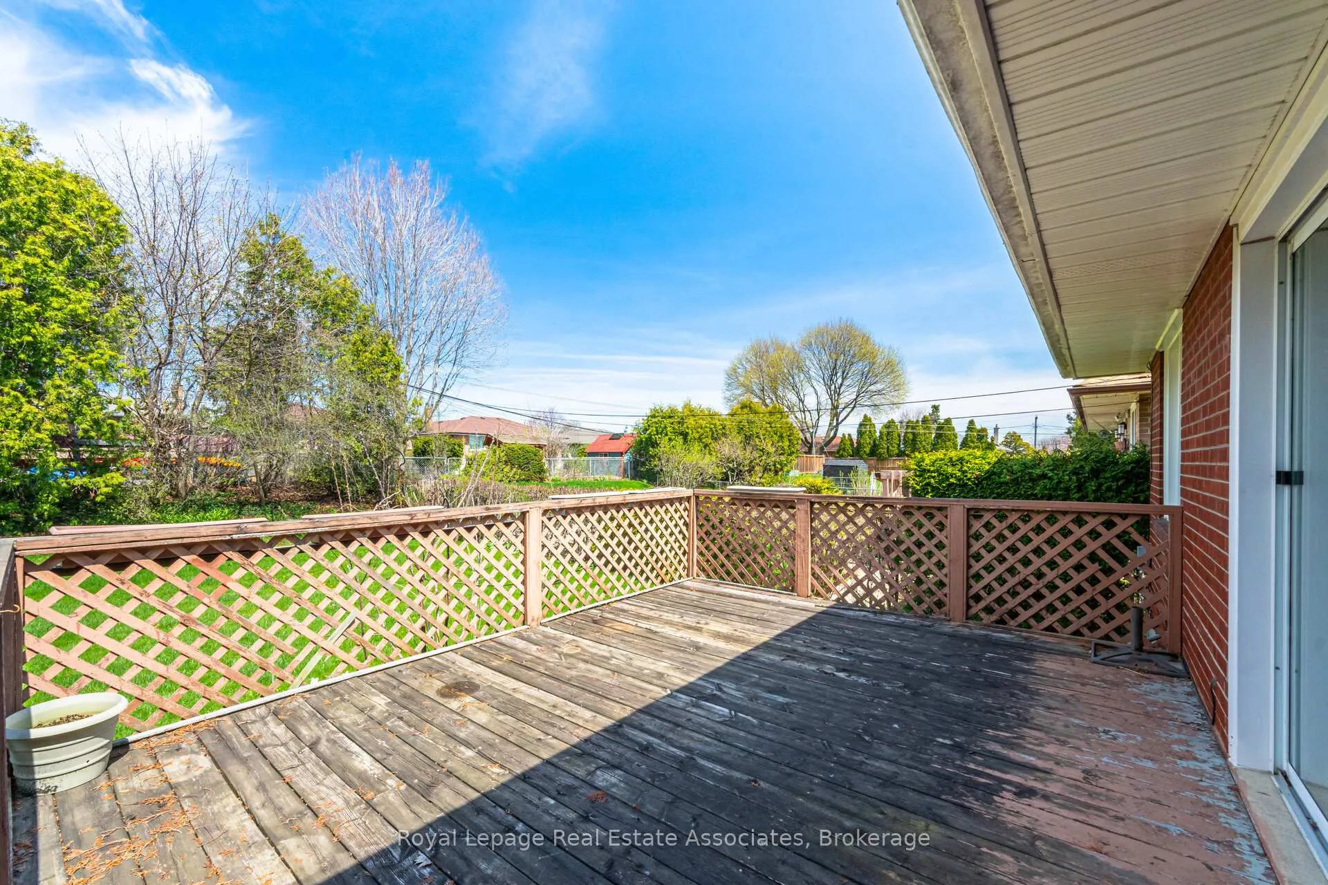 Photo 44 of 38 Renault Crescent, Etobicoke, Humber Heights — HOMEH
