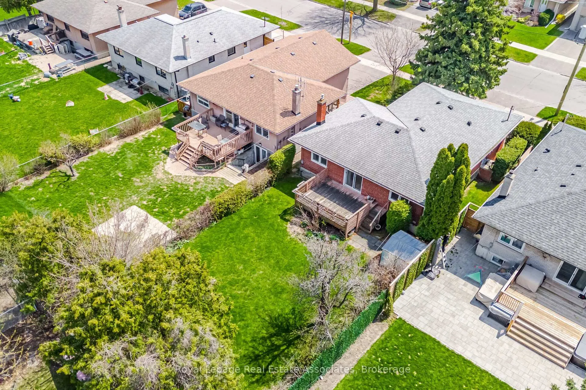 Photo 50 of 38 Renault Crescent, Etobicoke, Humber Heights — HOMEH