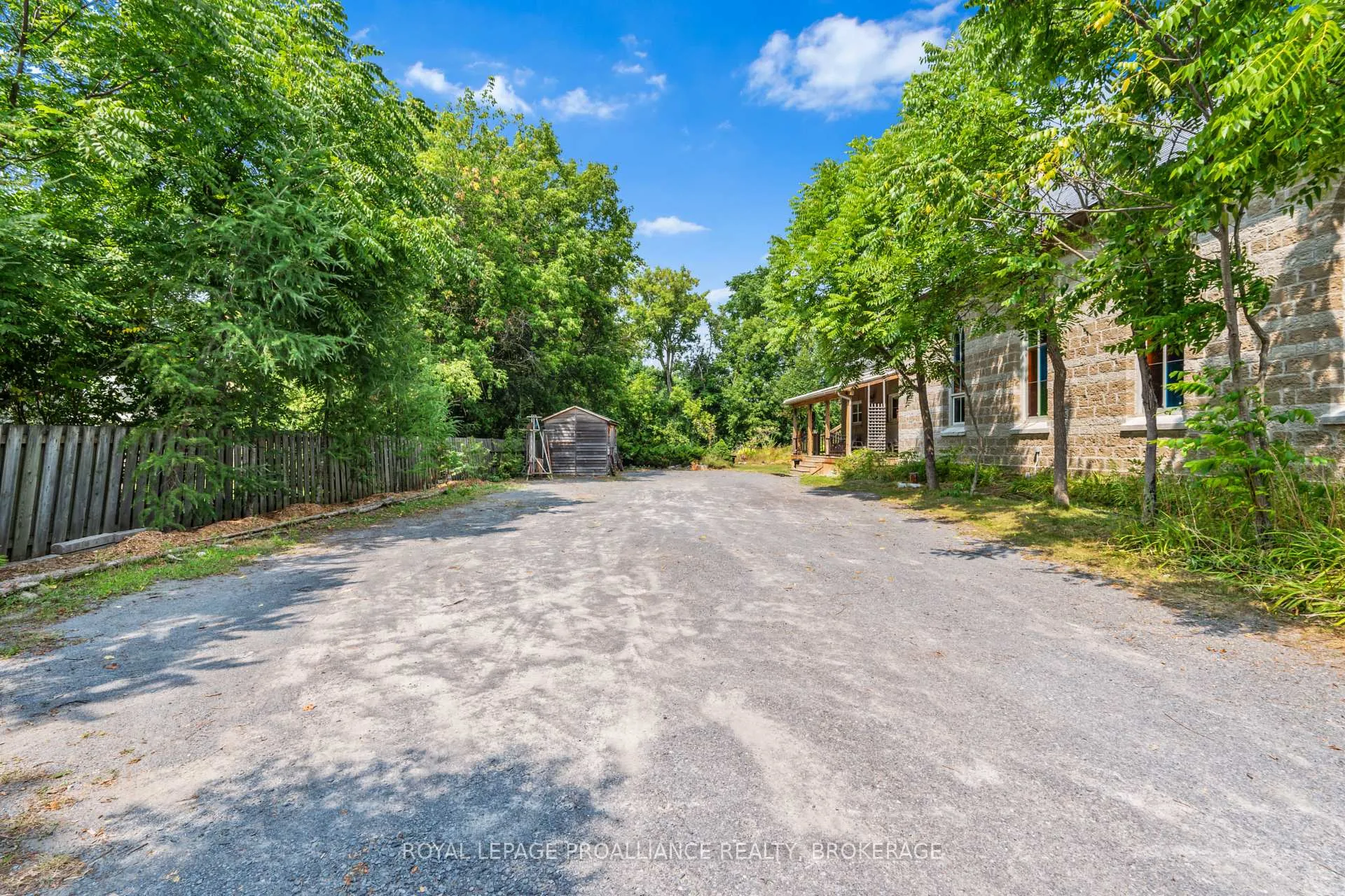 Photo 4 of 3958 Harrowsmith Road, Frontenac, Frontenac South — HOMEH