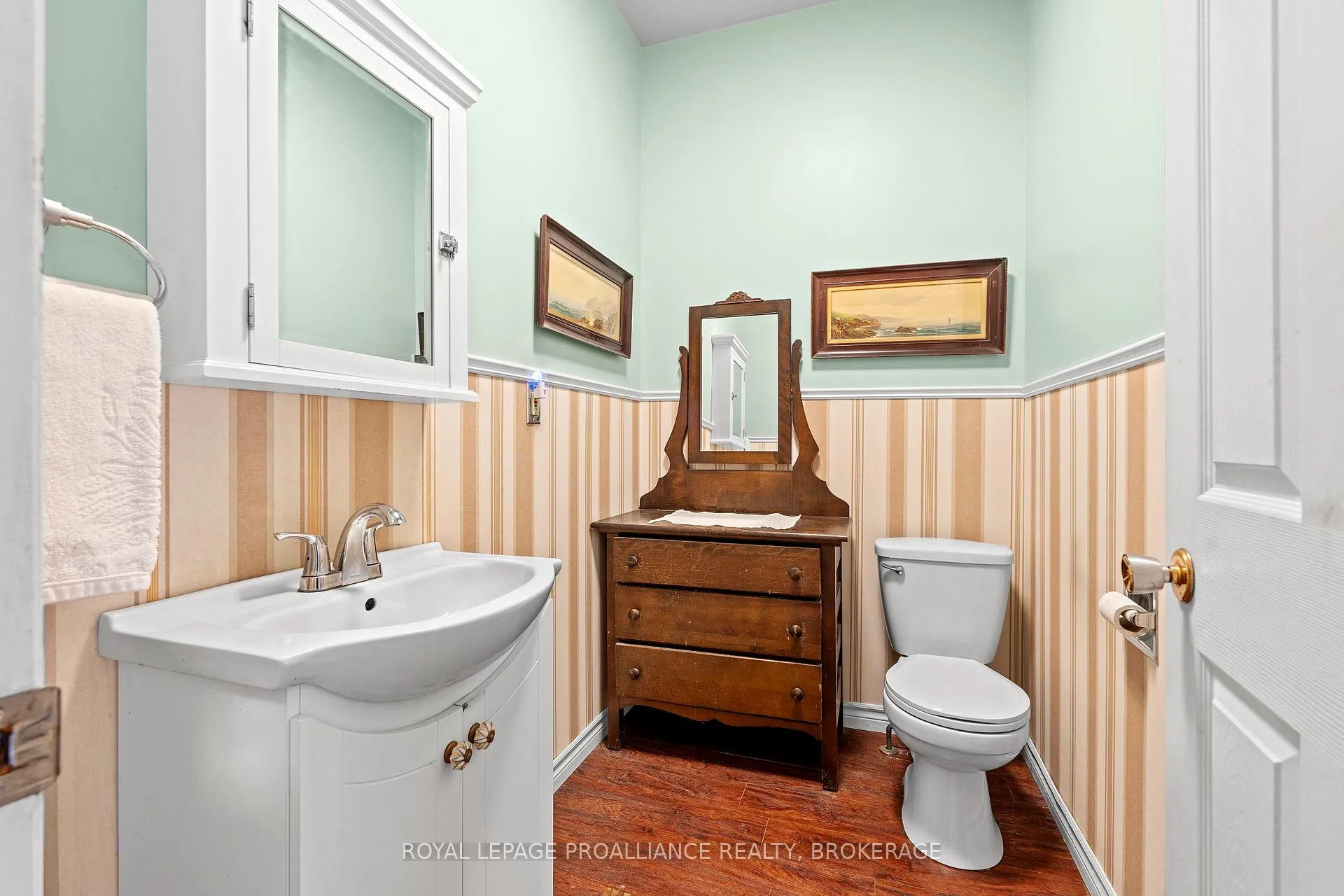 Photo 16 of 3958 Harrowsmith Road, Frontenac, Frontenac South — HOMEH