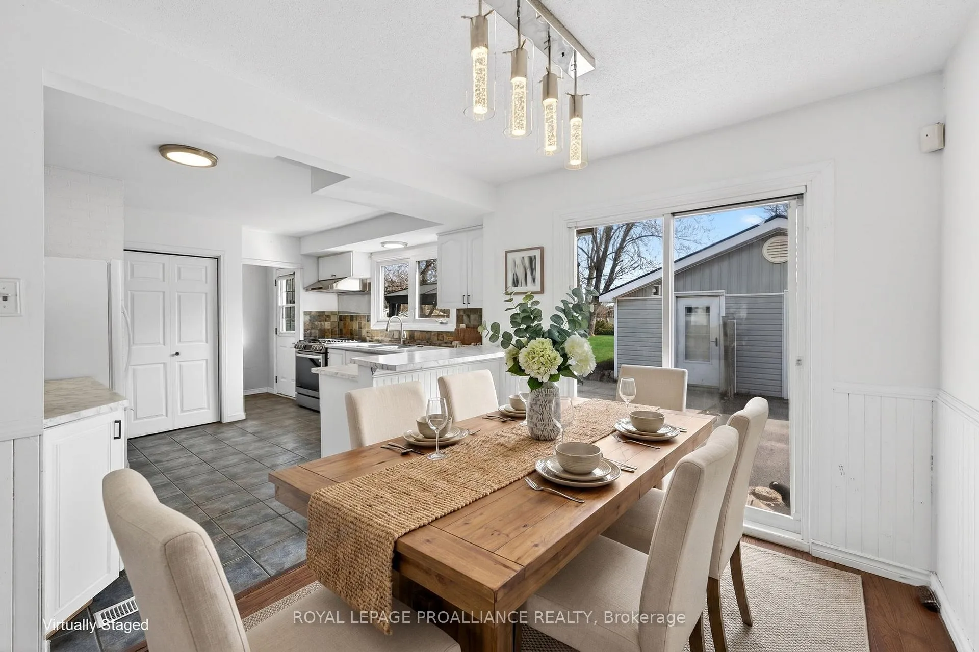 Photo 11 of 521 Sidney Street, Belleville, Belleville Ward — HOMEH