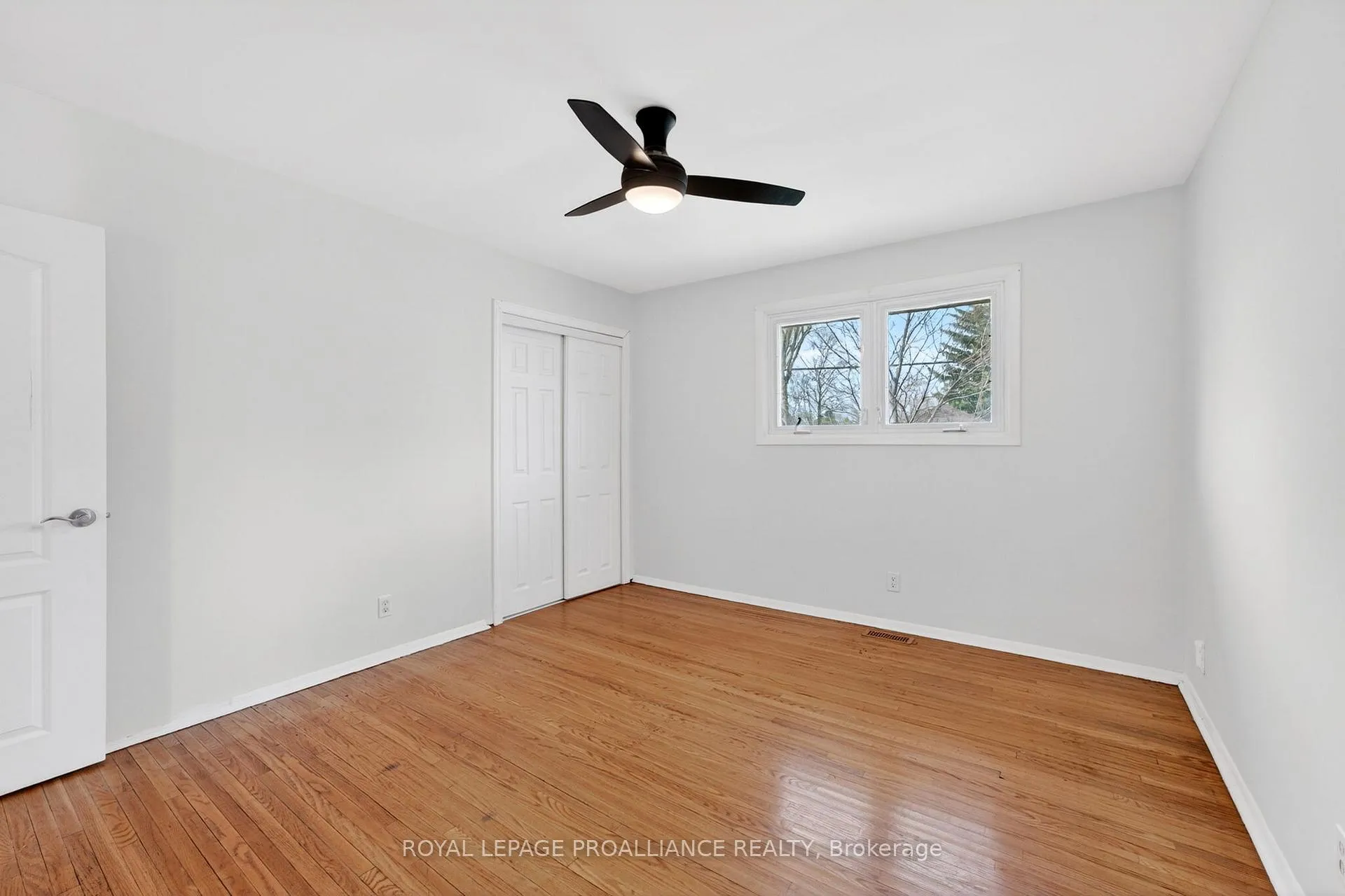 Photo 19 of 521 Sidney Street, Belleville, Belleville Ward — HOMEH