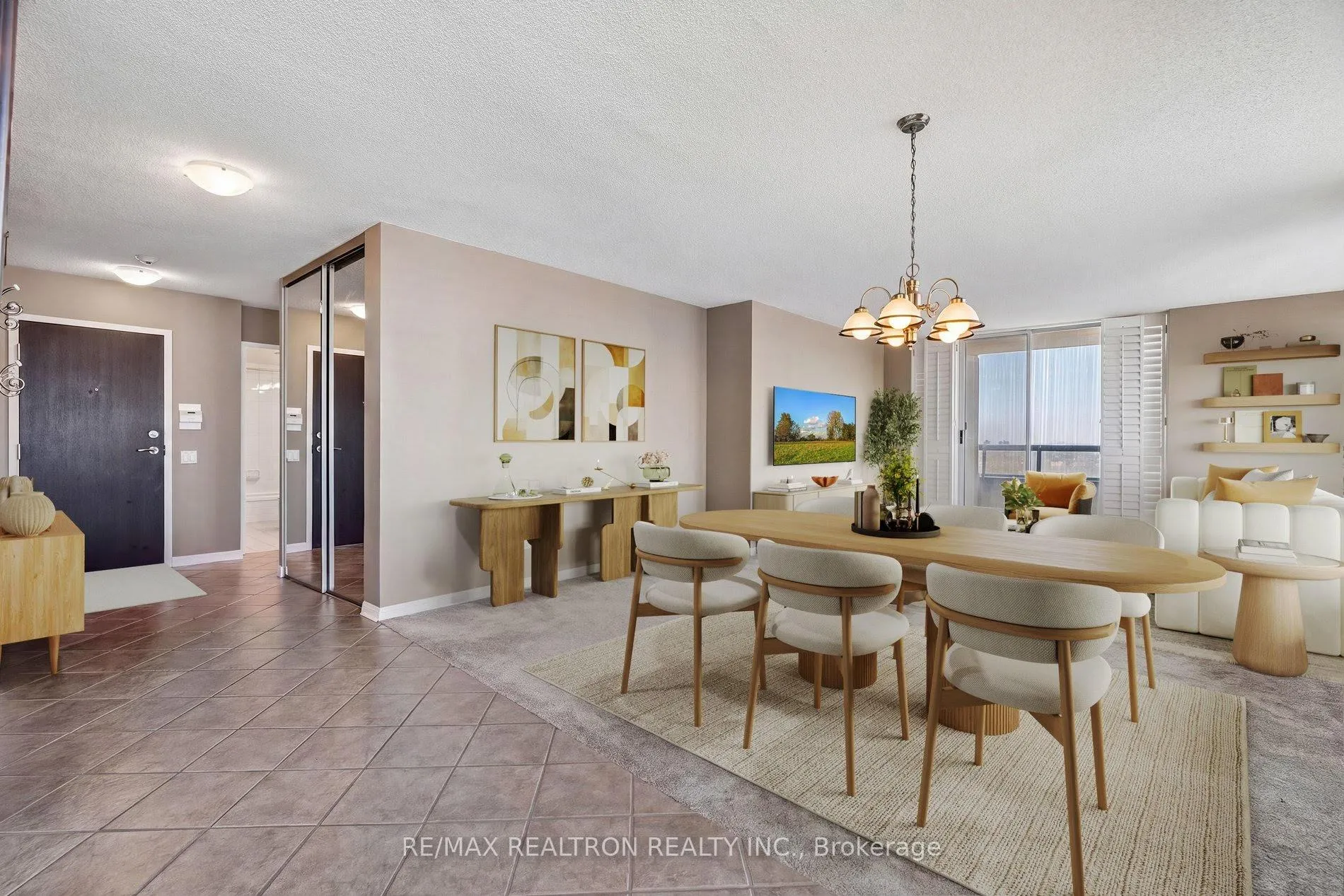 Photo 10 of Unit 1004, 110 Promenade Circle, Vaughan, Brownridge — HOMEH
