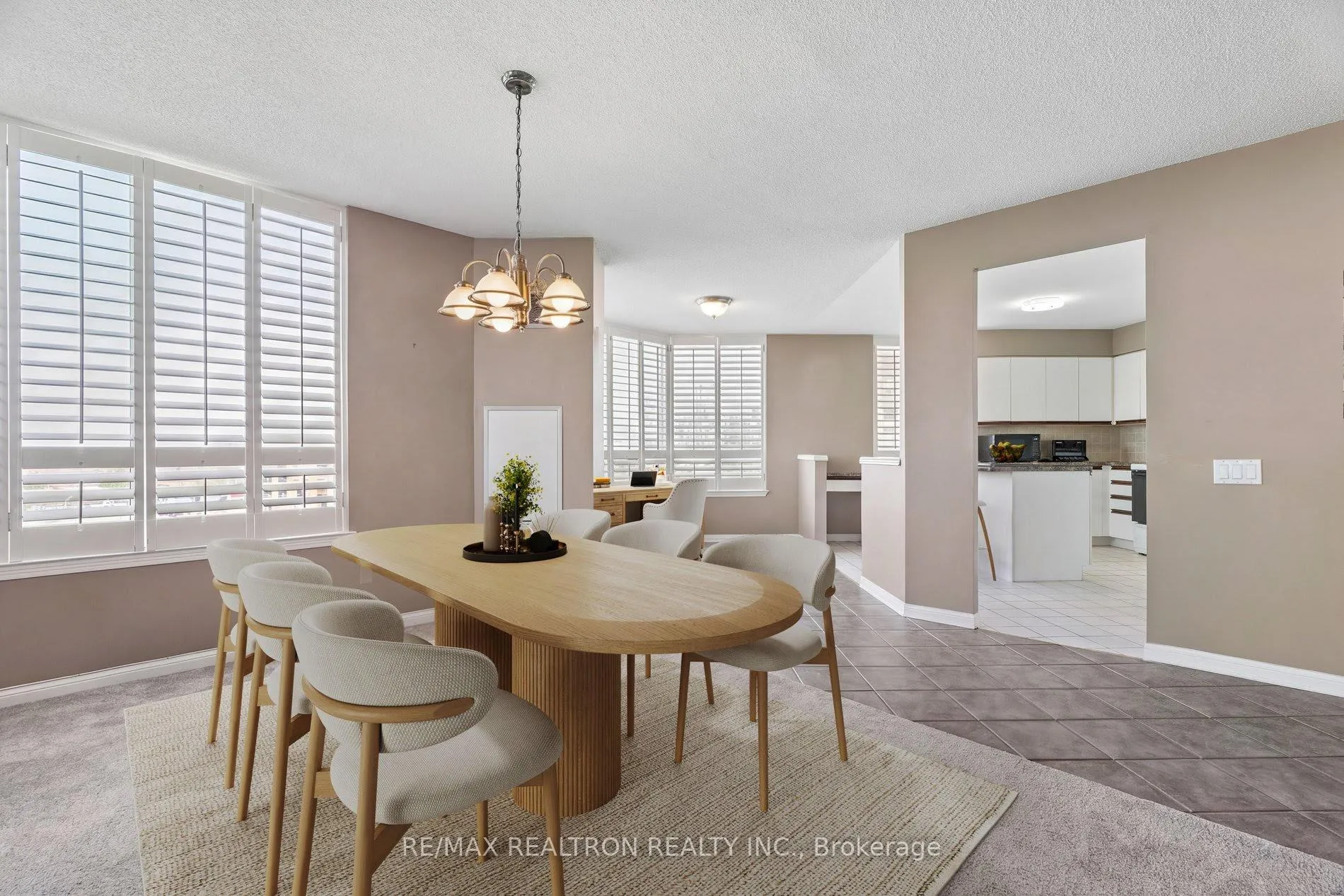 Photo 14 of Unit 1004, 110 Promenade Circle, Vaughan, Brownridge — HOMEH