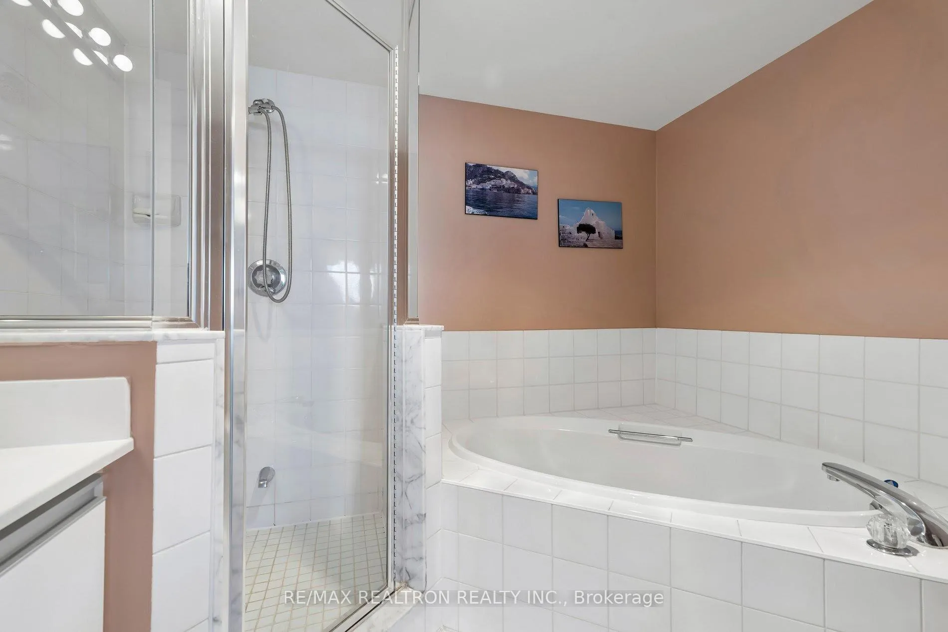 Photo 20 of Unit 1004, 110 Promenade Circle, Vaughan, Brownridge — HOMEH