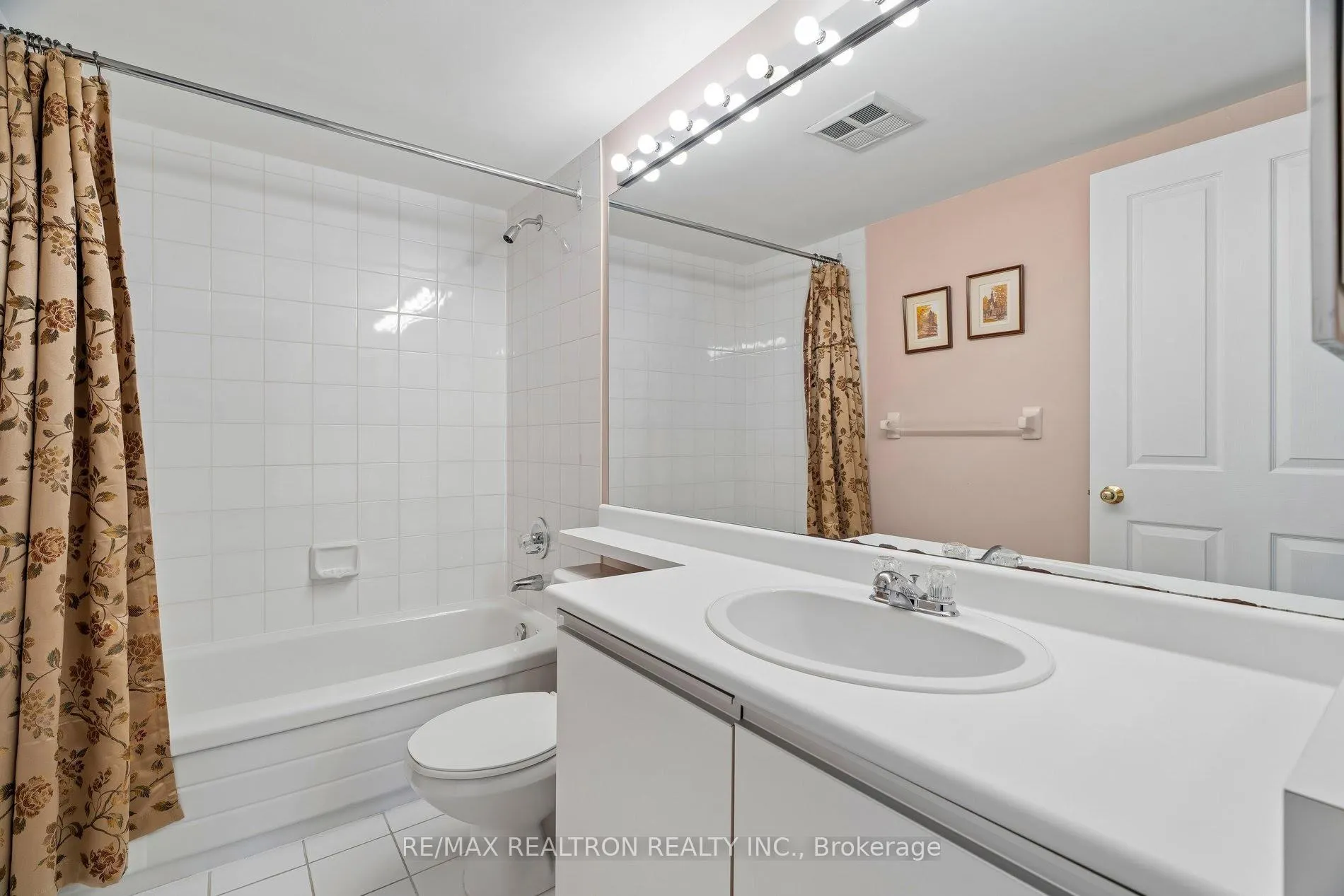 Photo 23 of Unit 1004, 110 Promenade Circle, Vaughan, Brownridge — HOMEH