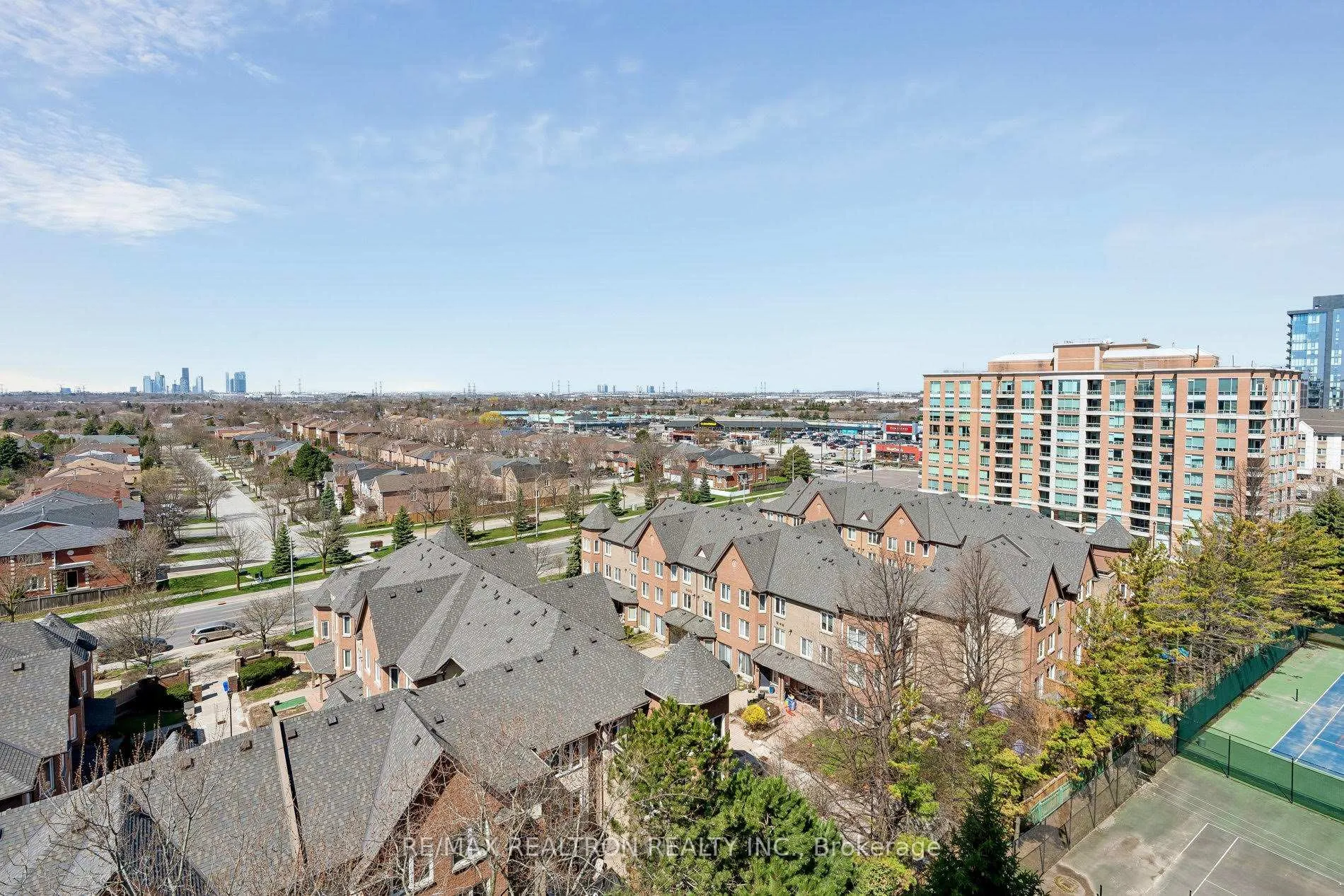 Photo 25 of Unit 1004, 110 Promenade Circle, Vaughan, Brownridge — HOMEH