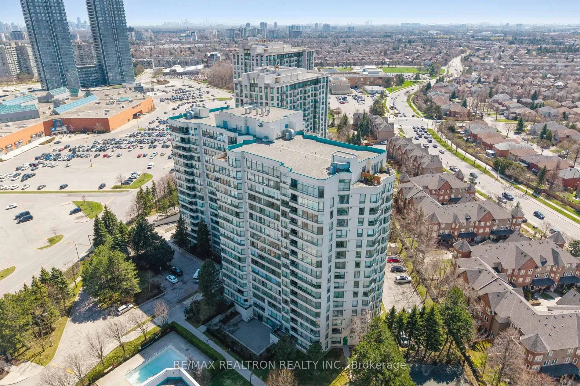 Photo 27 of Unit 1004, 110 Promenade Circle, Vaughan, Brownridge — HOMEH