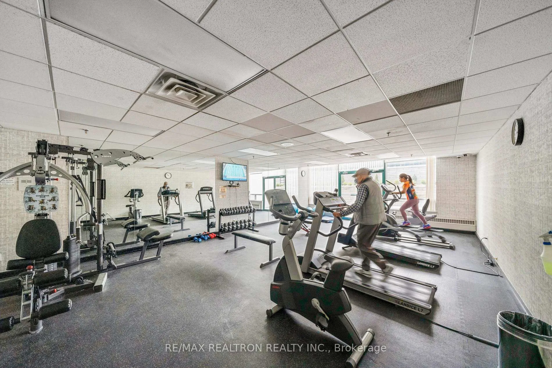 Photo 33 of Unit 1004, 110 Promenade Circle, Vaughan, Brownridge — HOMEH