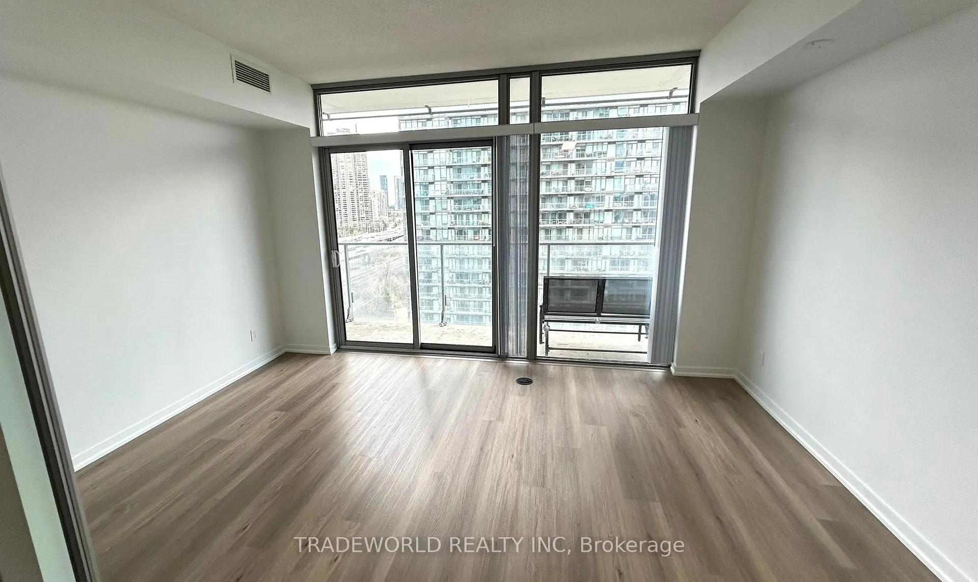 Photo 3 of Unit 1210, 103 The Queensway, Toronto, High Park-Swansea — HOMEH