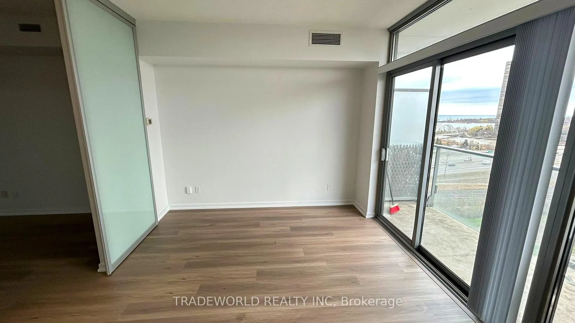 Photo 7 of Unit 1210, 103 The Queensway, Toronto, High Park-Swansea — HOMEH
