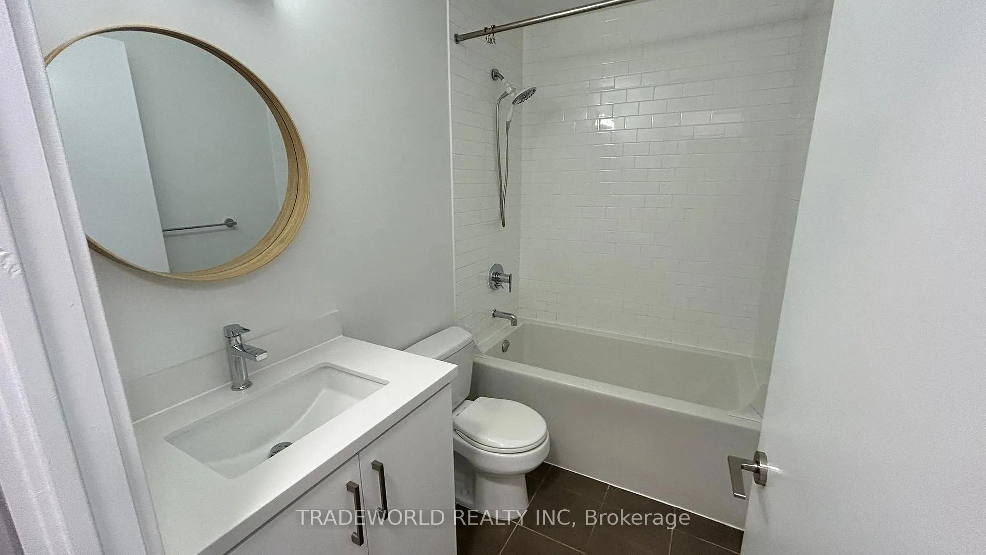 Photo 11 of Unit 1210, 103 The Queensway, Toronto, High Park-Swansea — HOMEH