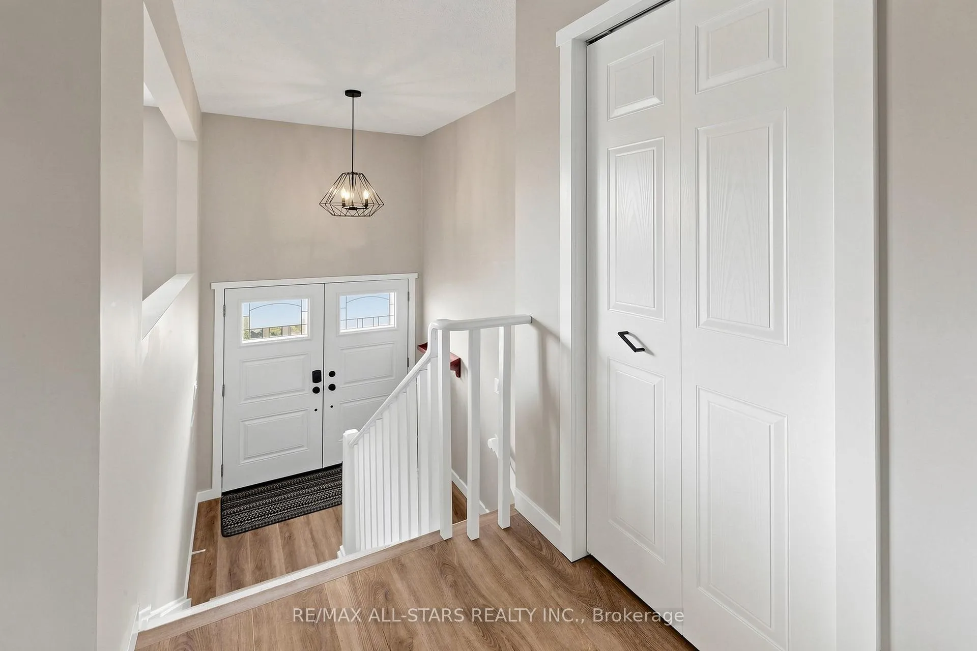 Photo 31 of 15 Applewood Crescent, Scugog, Port Perry — HOMEH