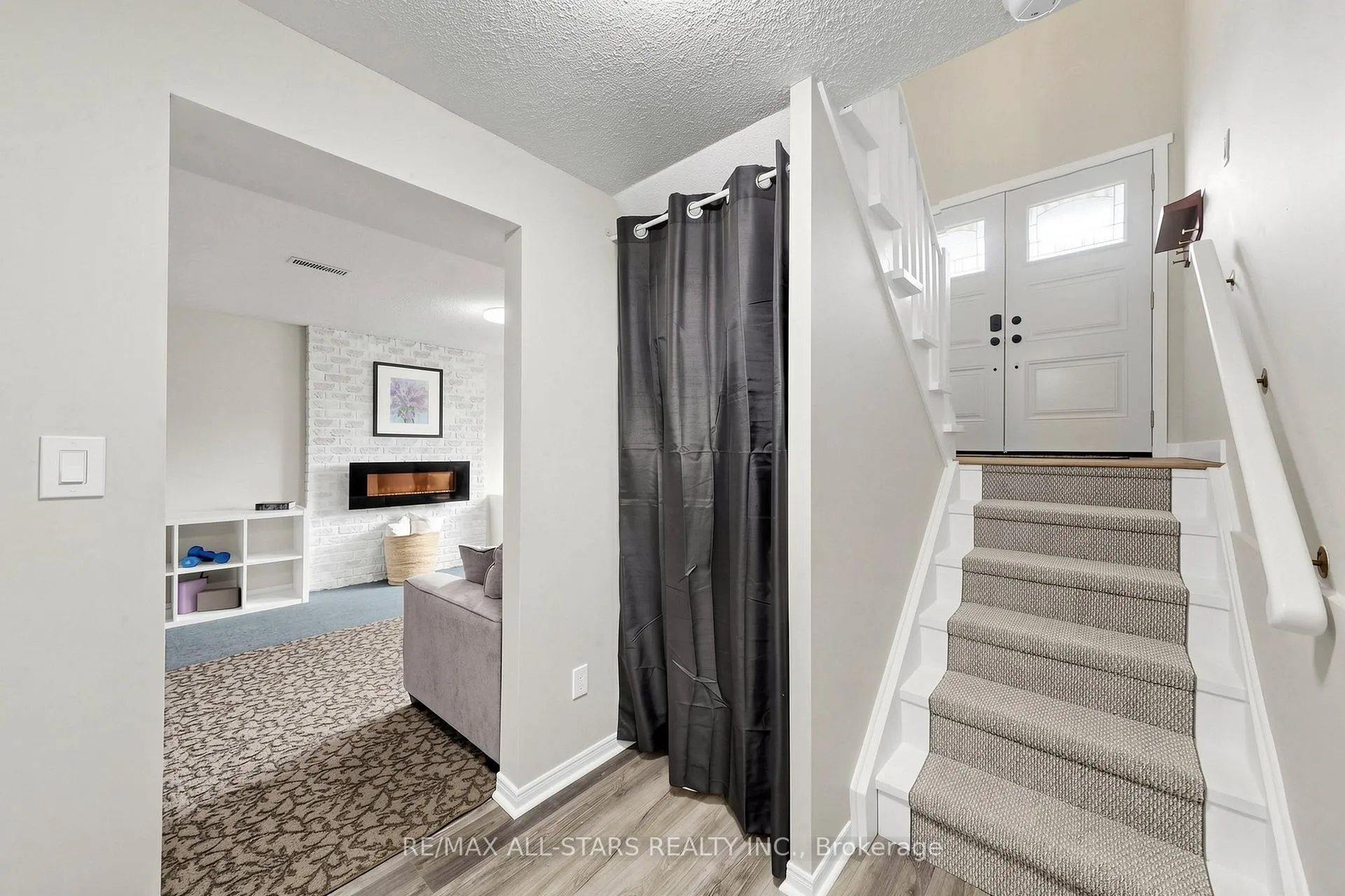 Photo 34 of 15 Applewood Crescent, Scugog, Port Perry — HOMEH