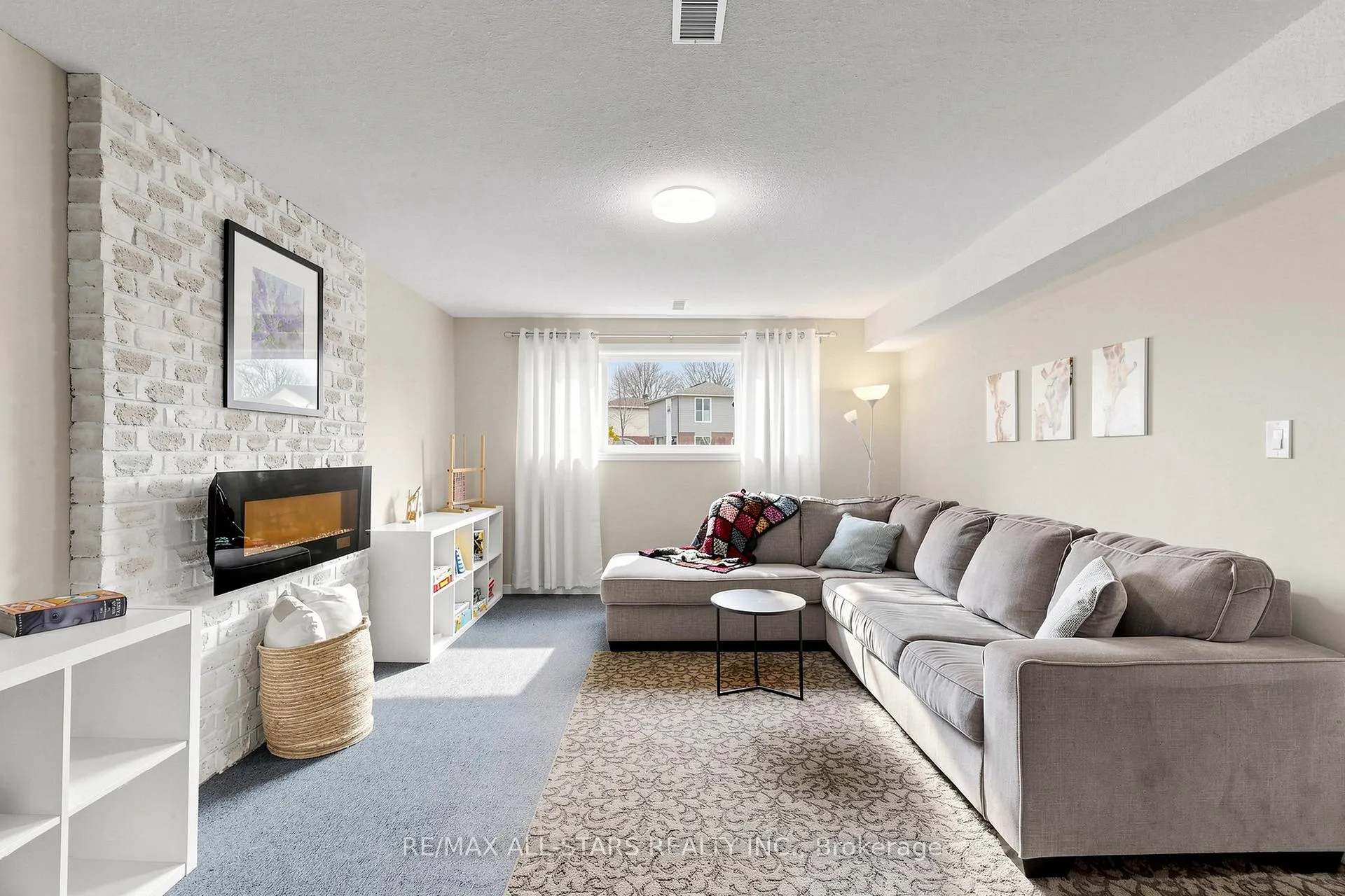 Photo 35 of 15 Applewood Crescent, Scugog, Port Perry — HOMEH