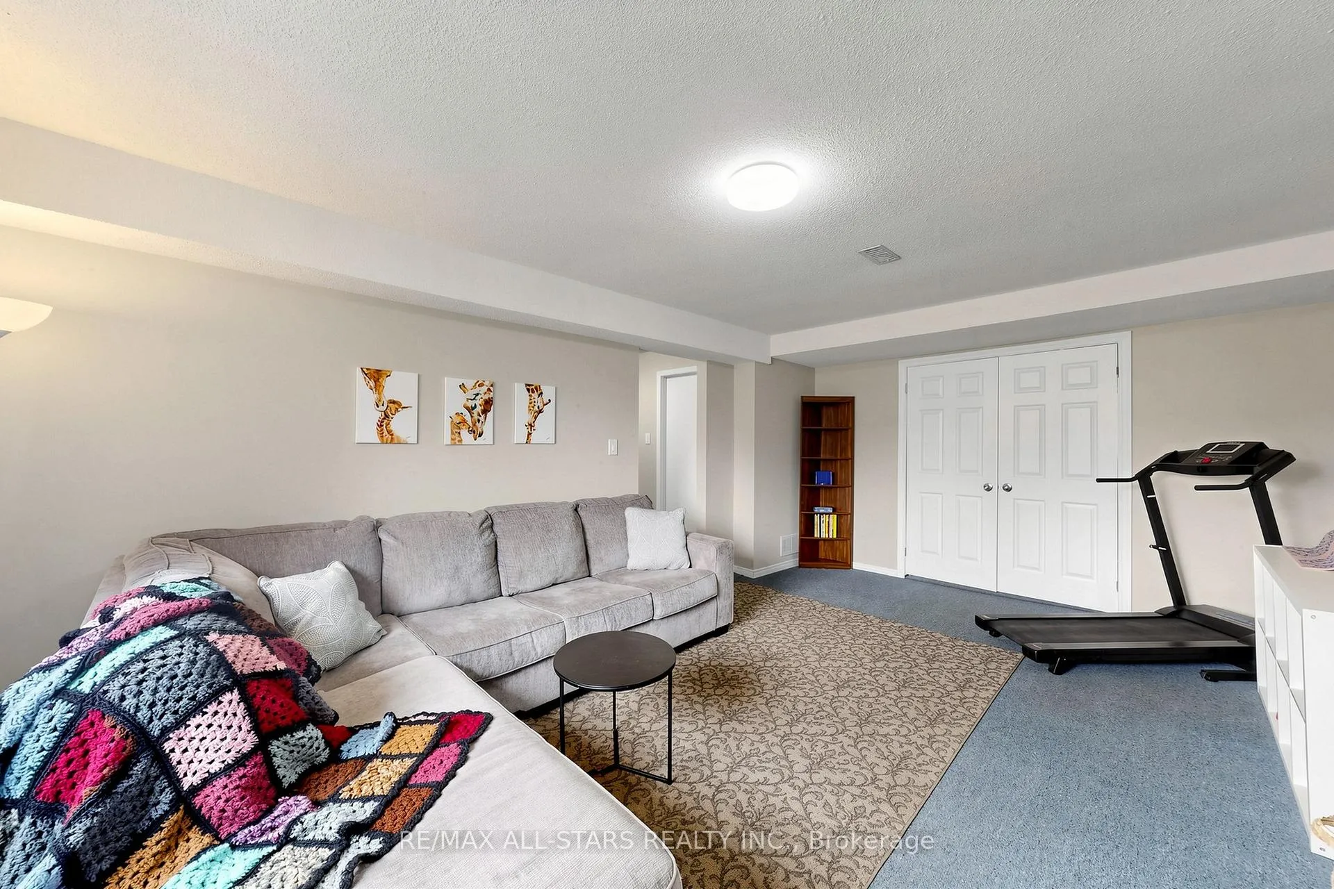 Photo 36 of 15 Applewood Crescent, Scugog, Port Perry — HOMEH