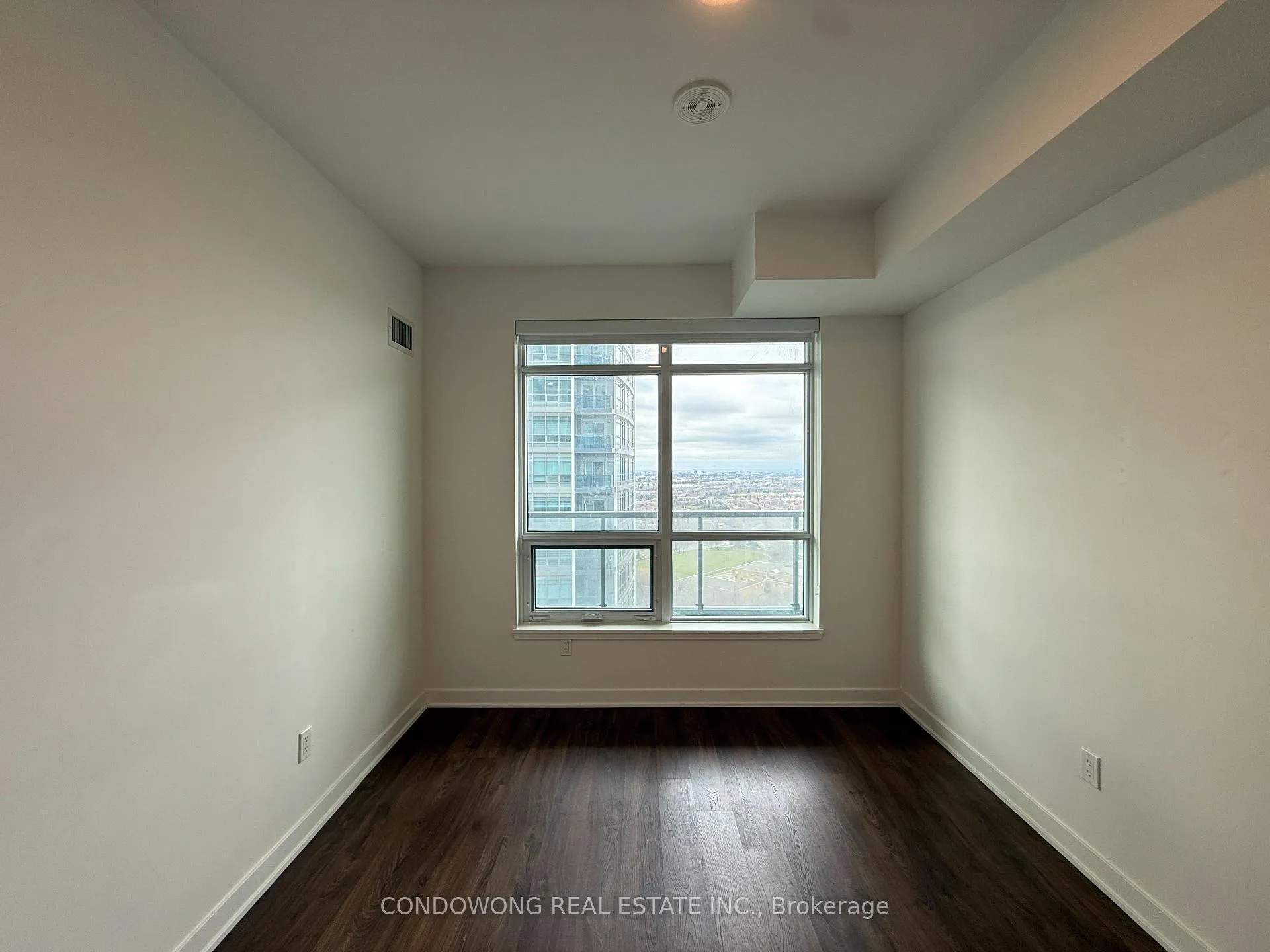 Photo 4 of Unit 2703, 50 Upper Mall Way, Vaughan, Brownridge — HOMEH