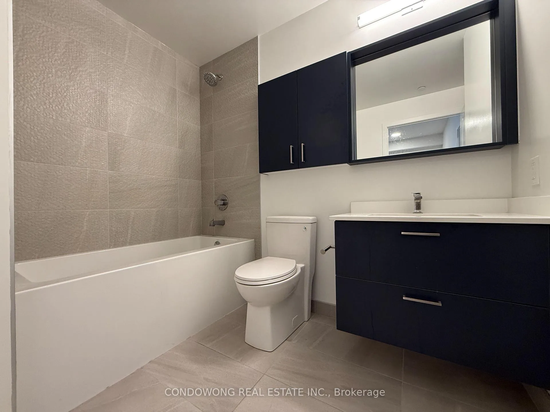 Photo 6 of Unit 2703, 50 Upper Mall Way, Vaughan, Brownridge — HOMEH