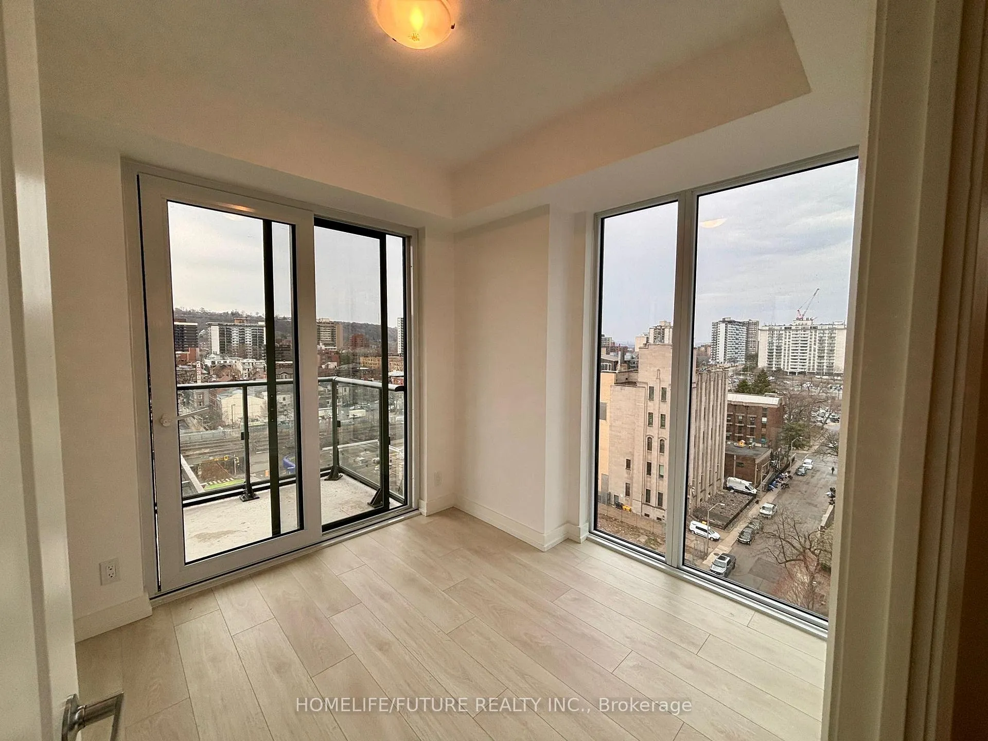 Photo 4 of Unit 1122, 75 James Street S, Hamilton, Corktown — HOMEH