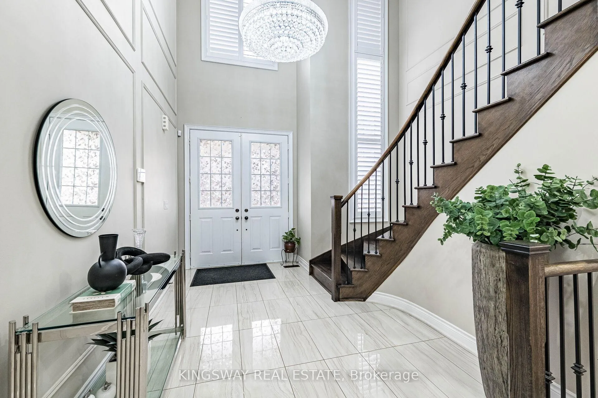 Photo 4 of 41 Argelia Crescent, Brampton, Credit Valley — HOMEH