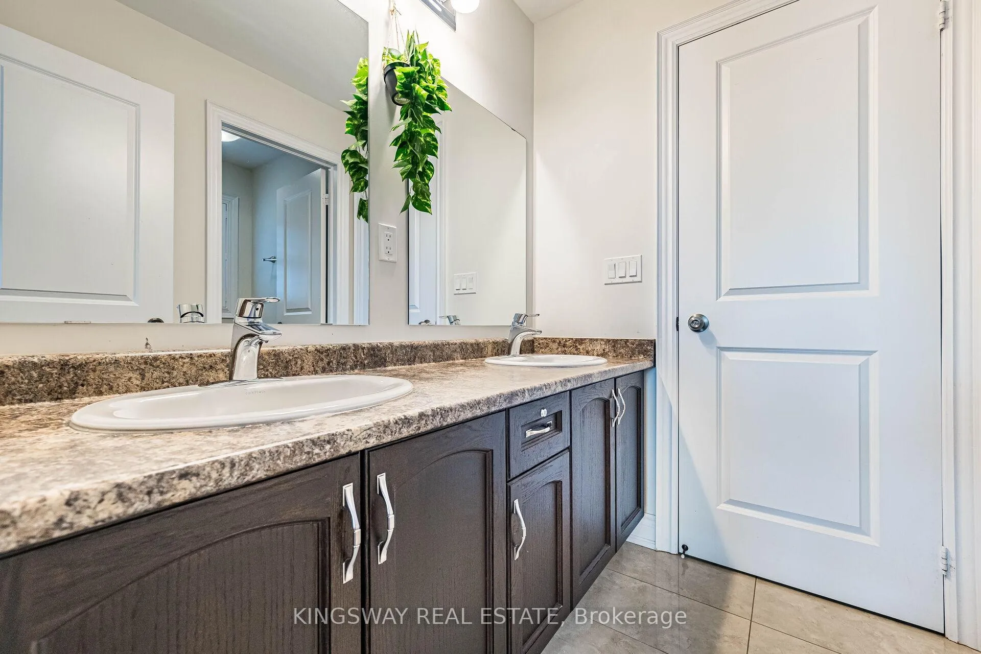 Photo 36 of 41 Argelia Crescent, Brampton, Credit Valley — HOMEH