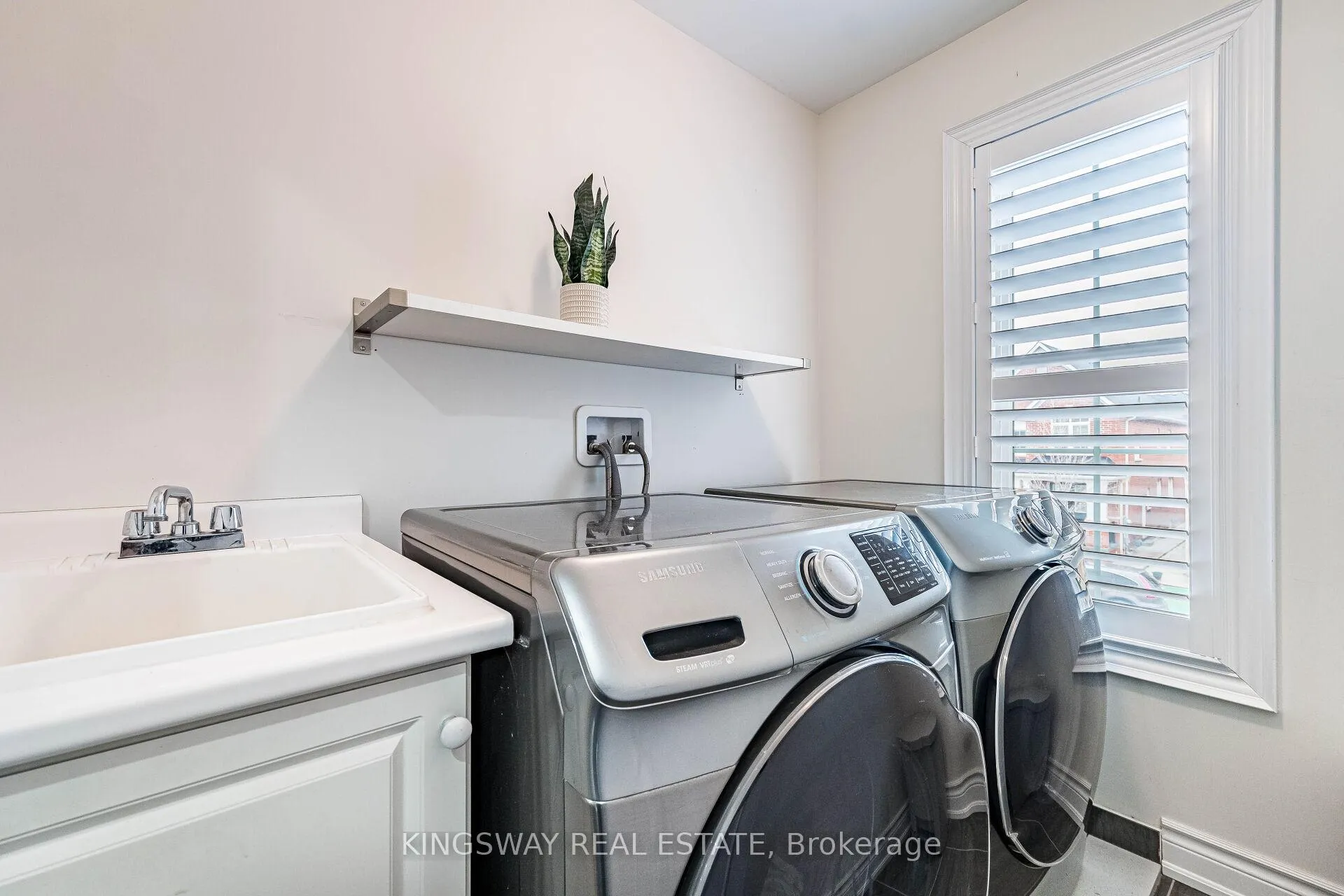 Photo 38 of 41 Argelia Crescent, Brampton, Credit Valley — HOMEH
