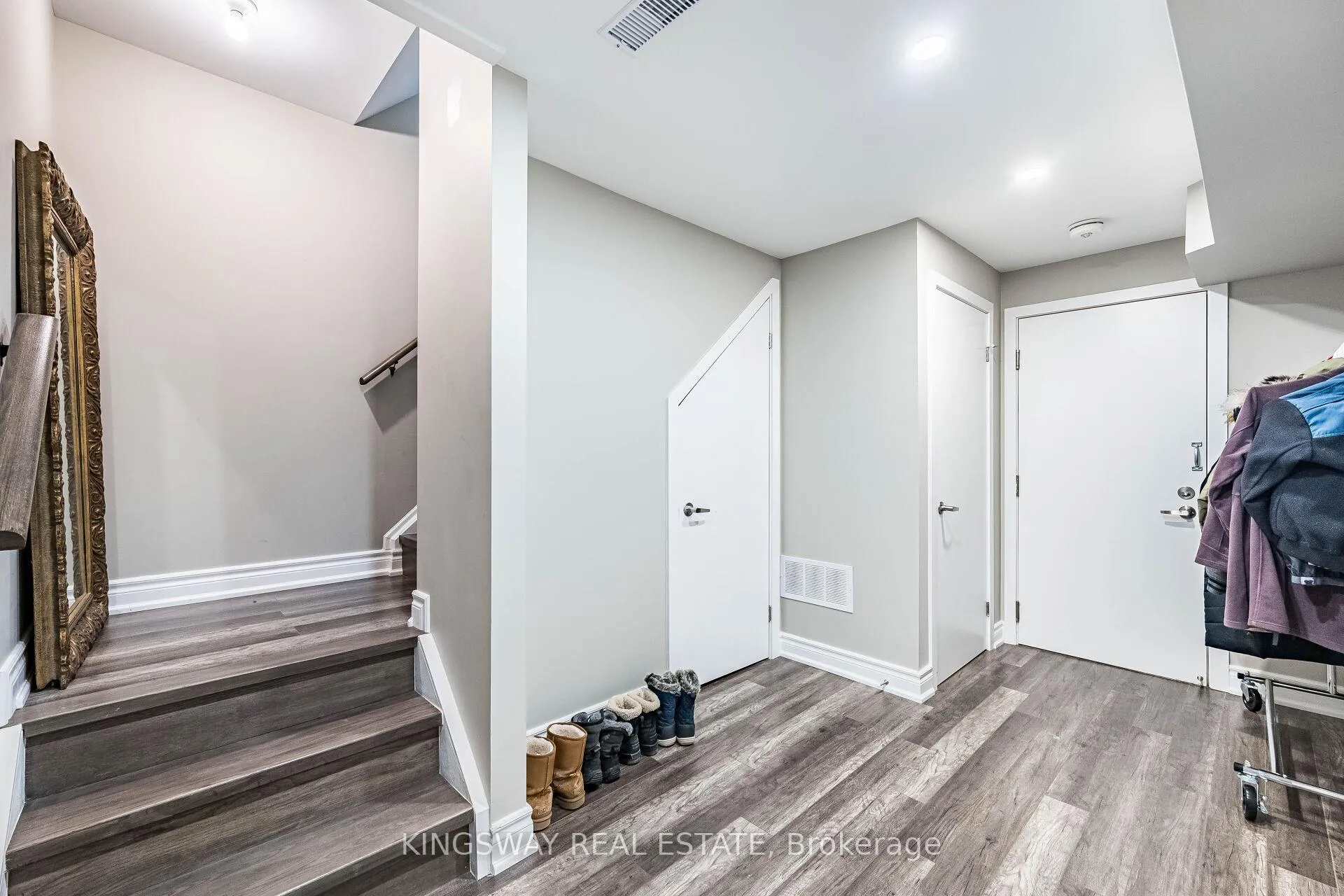Photo 47 of 41 Argelia Crescent, Brampton, Credit Valley — HOMEH