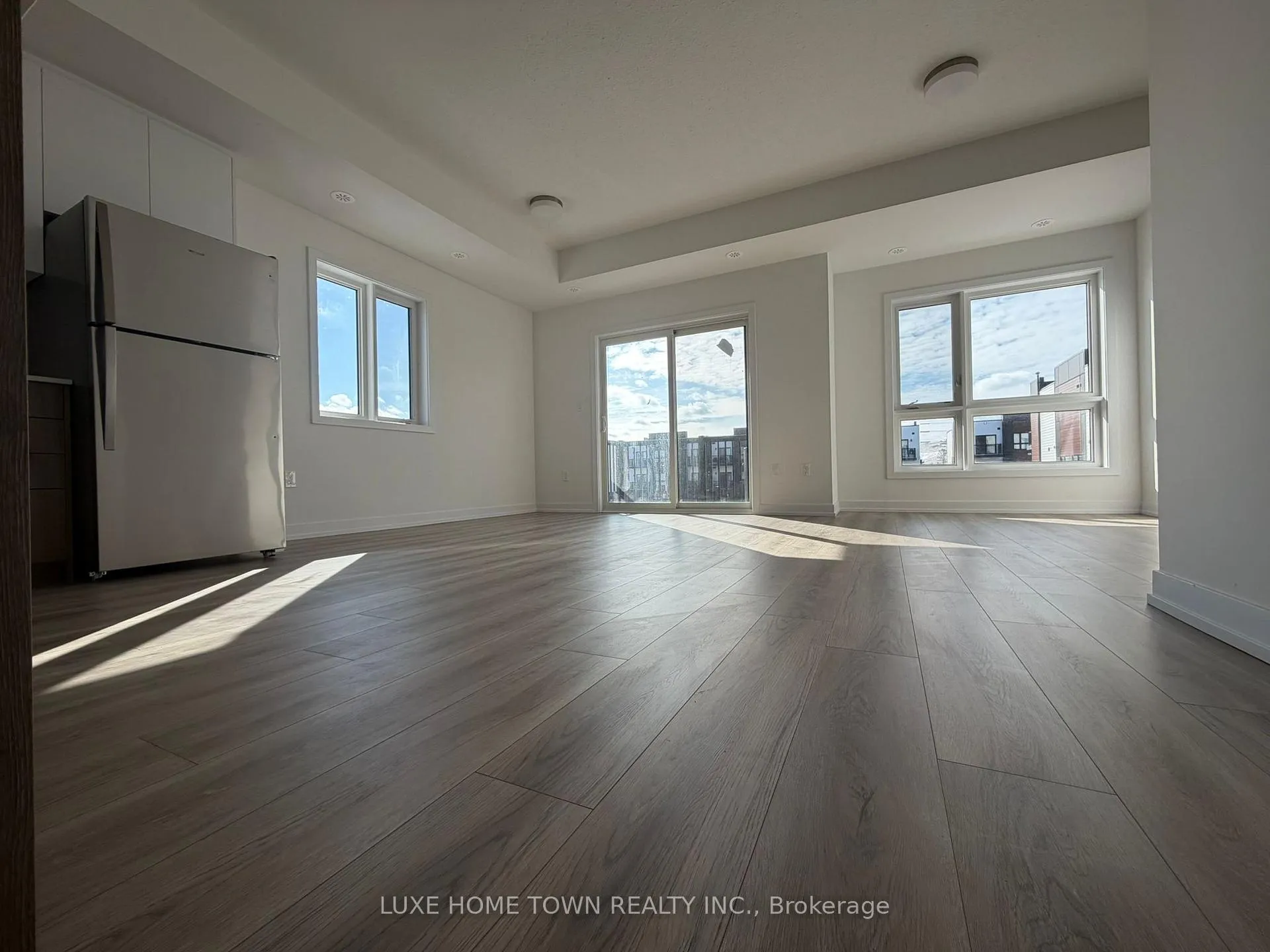 Photo 3 of Unit 318, 25 Palace Street, Kitchener — HOMEH