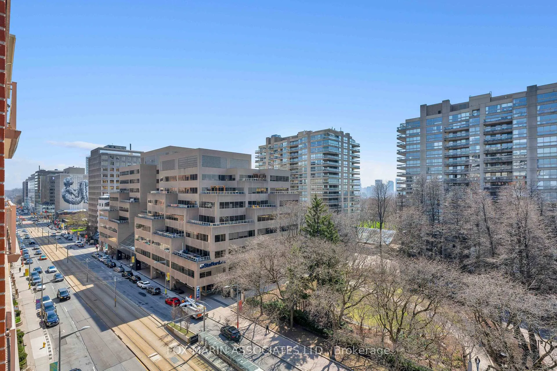 Photo 31 of Unit 805, 1 Deer Park Crescent, Toronto, Yonge-St. Clair — HOMEH