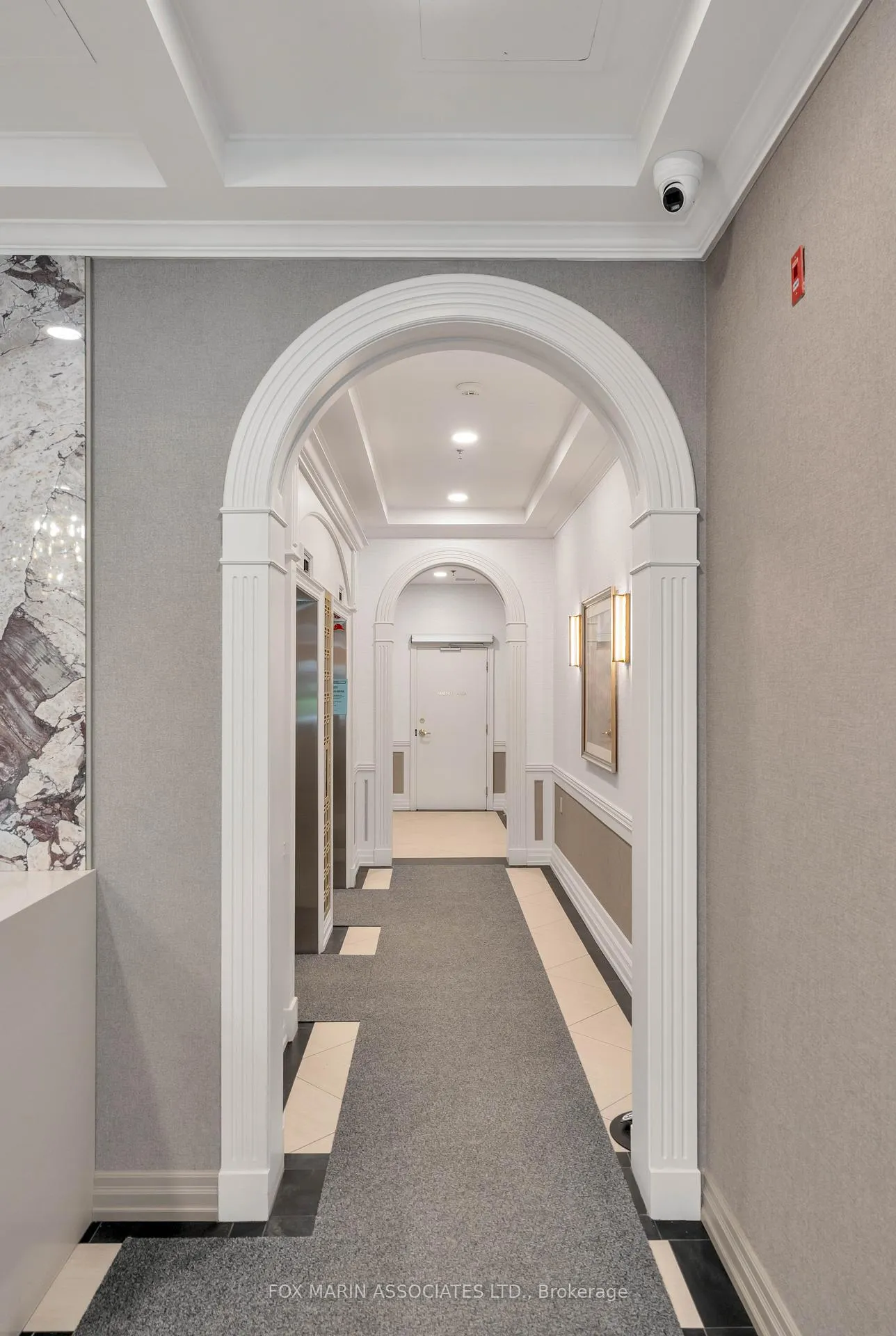Photo 34 of Unit 805, 1 Deer Park Crescent, Toronto, Yonge-St. Clair — HOMEH
