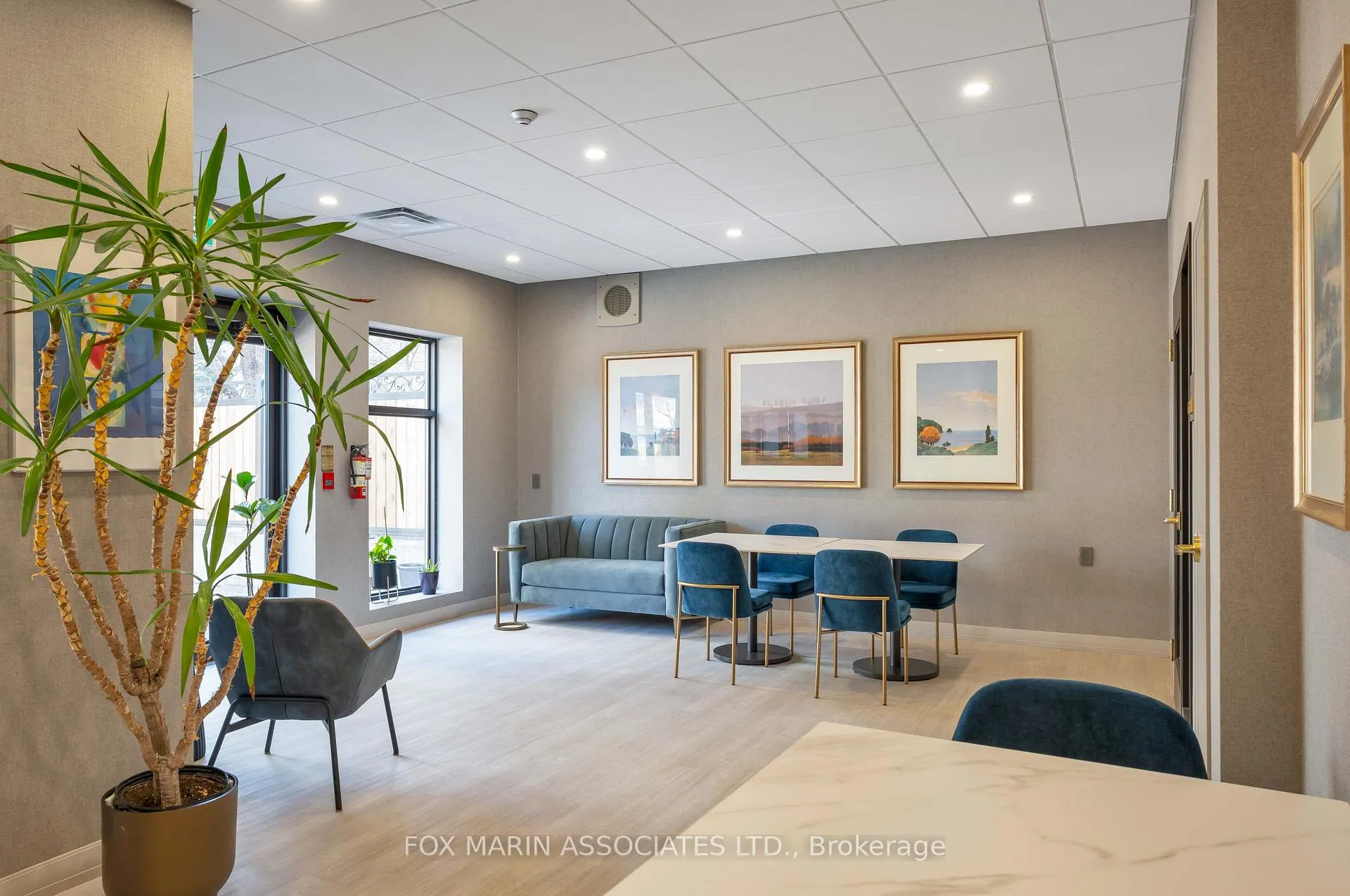 Photo 35 of Unit 805, 1 Deer Park Crescent, Toronto, Yonge-St. Clair — HOMEH