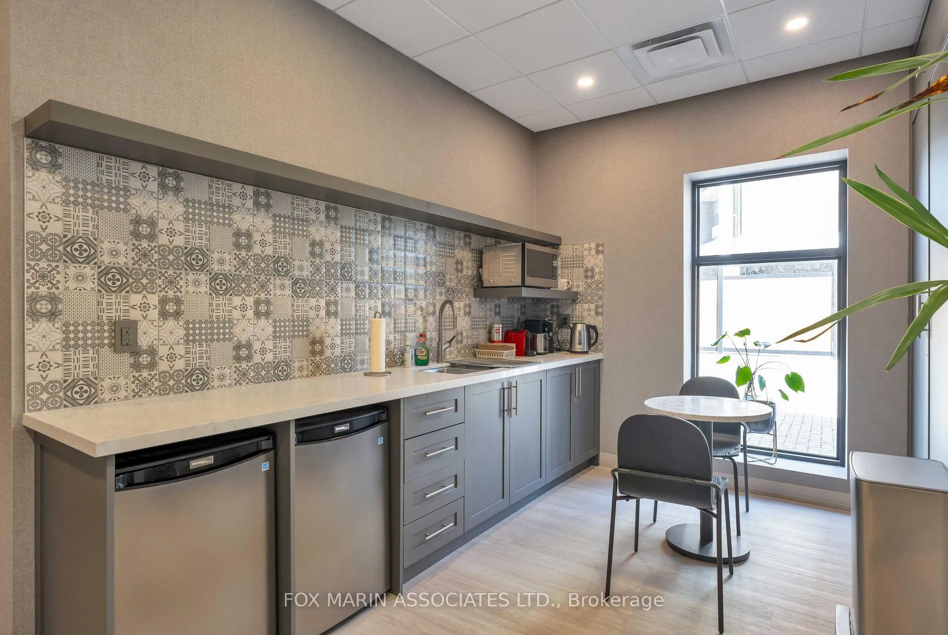 Photo 36 of Unit 805, 1 Deer Park Crescent, Toronto, Yonge-St. Clair — HOMEH