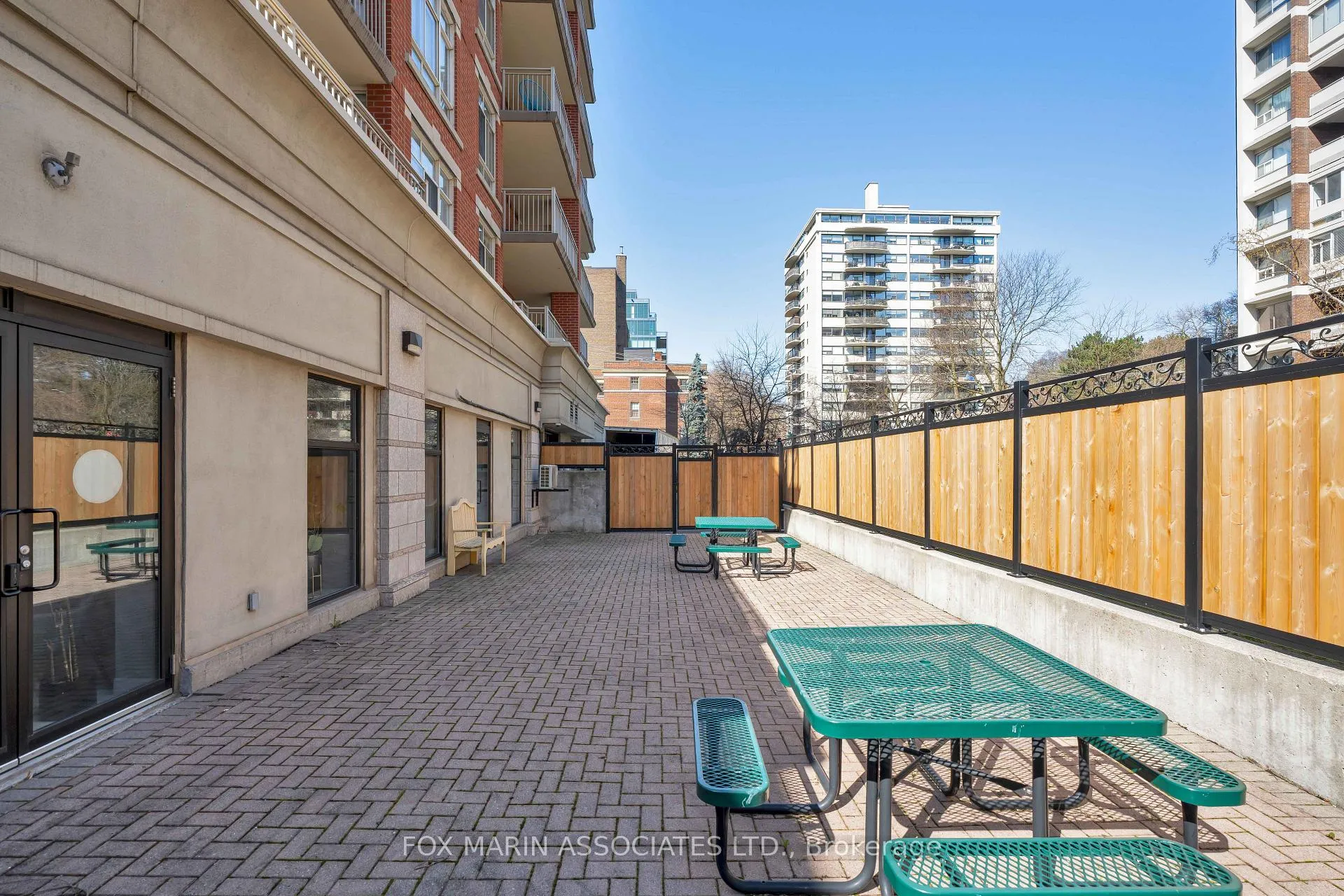 Photo 38 of Unit 805, 1 Deer Park Crescent, Toronto, Yonge-St. Clair — HOMEH