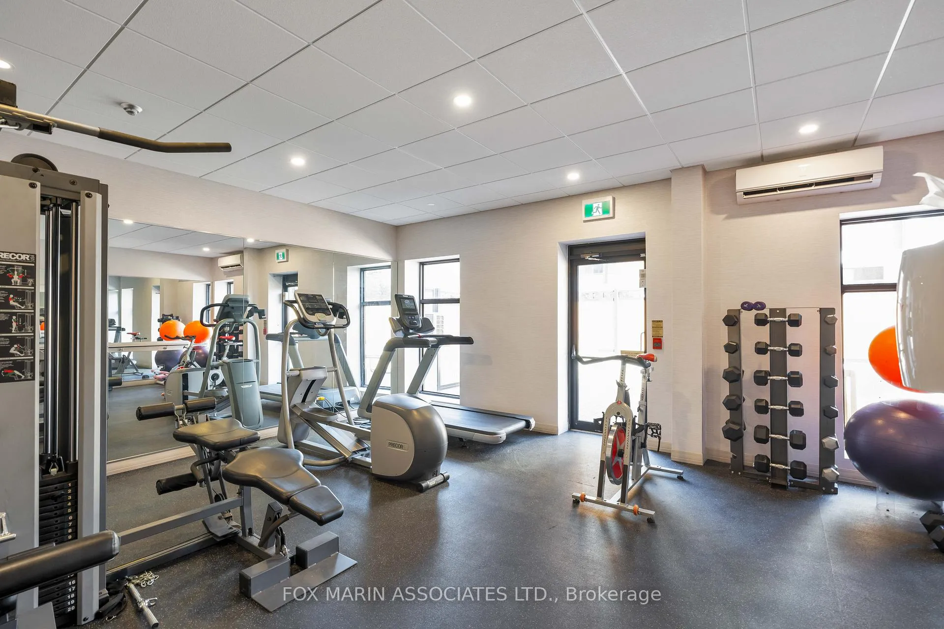 Photo 39 of Unit 805, 1 Deer Park Crescent, Toronto, Yonge-St. Clair — HOMEH