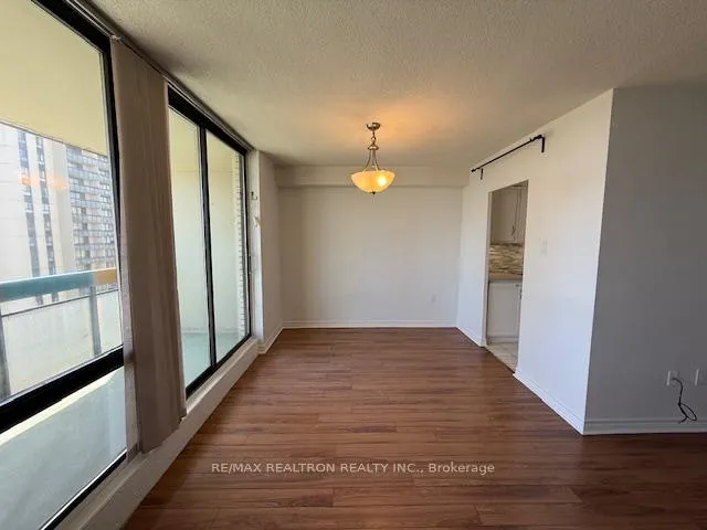 Photo 6 of Unit 1415, 177 Linus Road, North York, Hillcrest Village — HOMEH