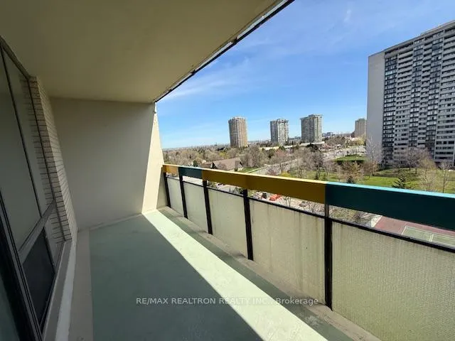 Photo 19 of Unit 1415, 177 Linus Road, North York, Hillcrest Village — HOMEH