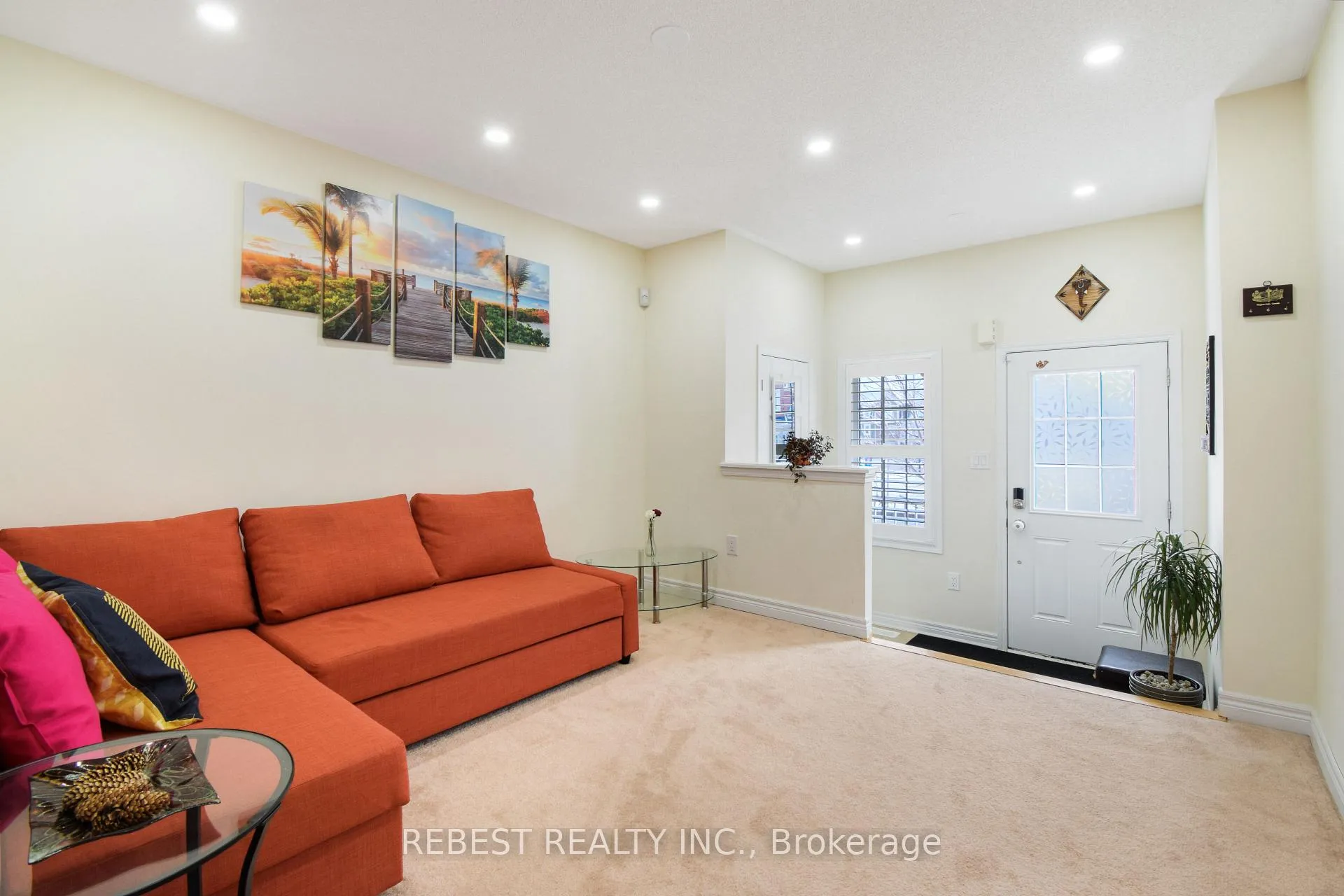 Photo 7 of 32 Volner Road, Brampton, Northwest Brampton — HOMEH