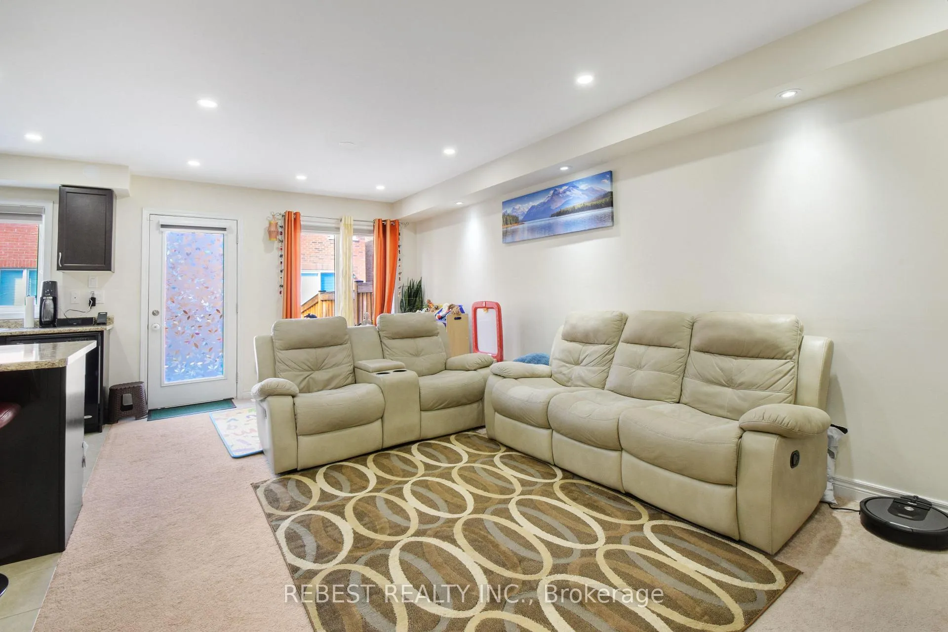 Photo 10 of 32 Volner Road, Brampton, Northwest Brampton — HOMEH