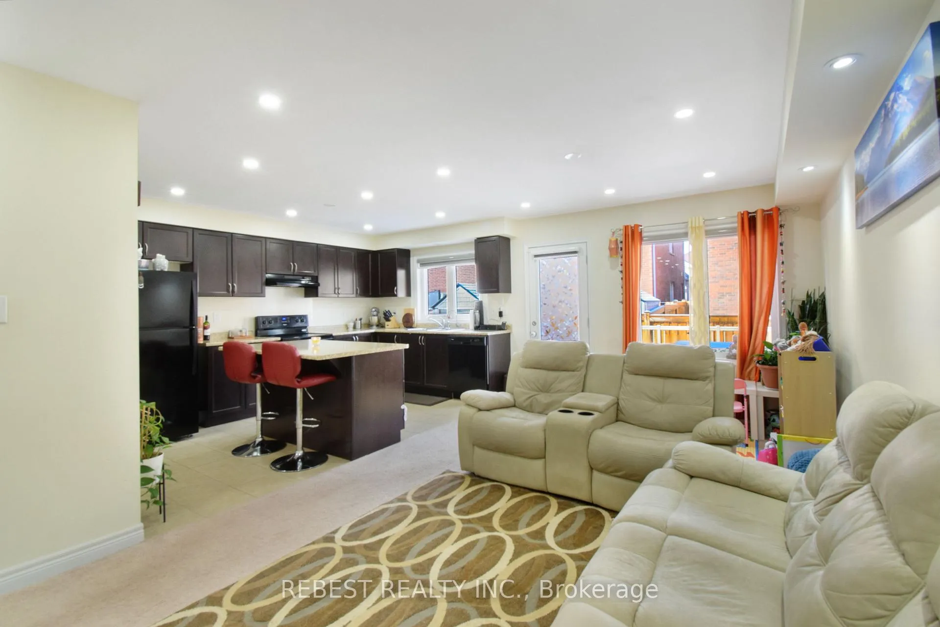 Photo 14 of 32 Volner Road, Brampton, Northwest Brampton — HOMEH