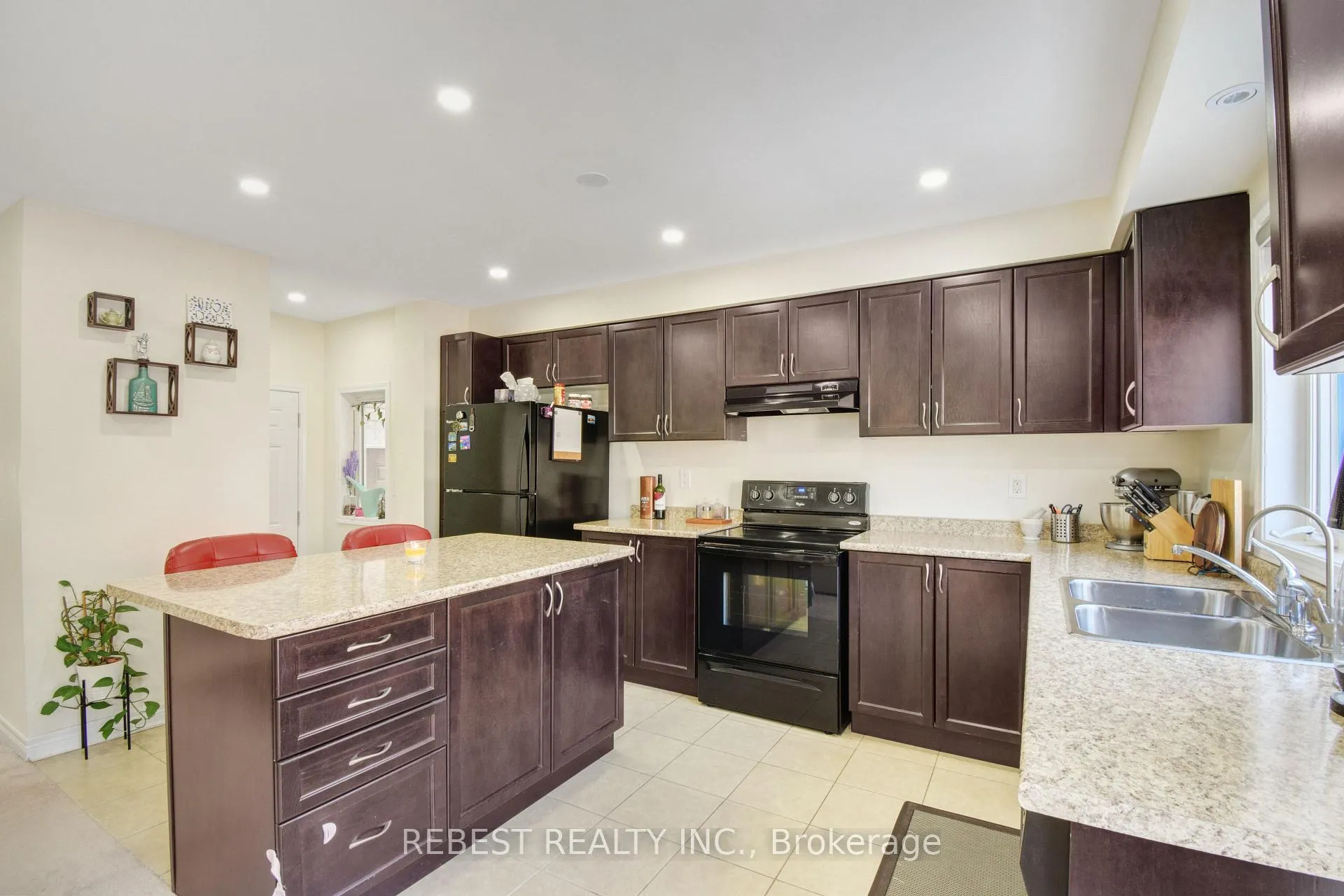Photo 17 of 32 Volner Road, Brampton, Northwest Brampton — HOMEH