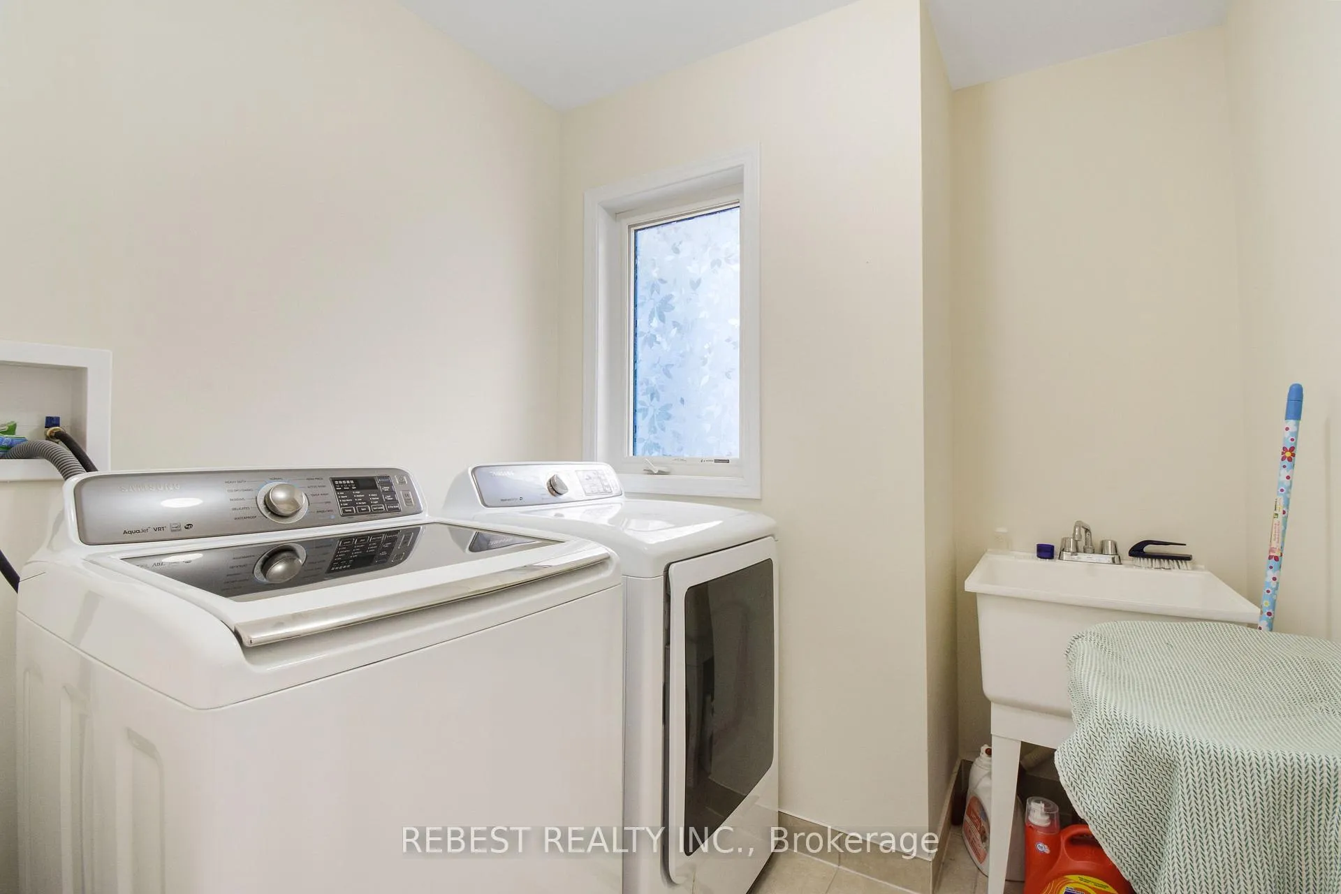 Photo 37 of 32 Volner Road, Brampton, Northwest Brampton — HOMEH