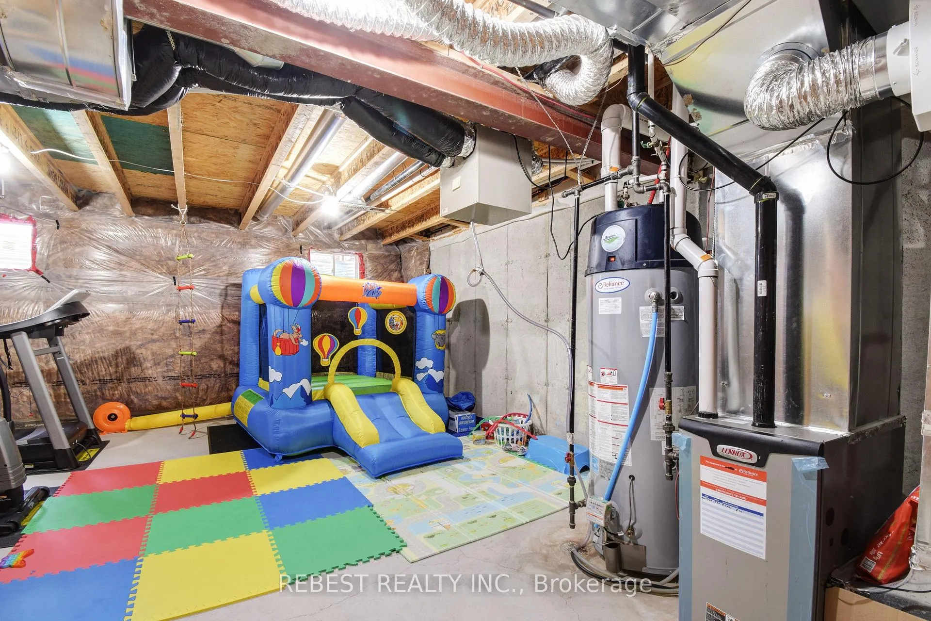 Photo 45 of 32 Volner Road, Brampton, Northwest Brampton — HOMEH