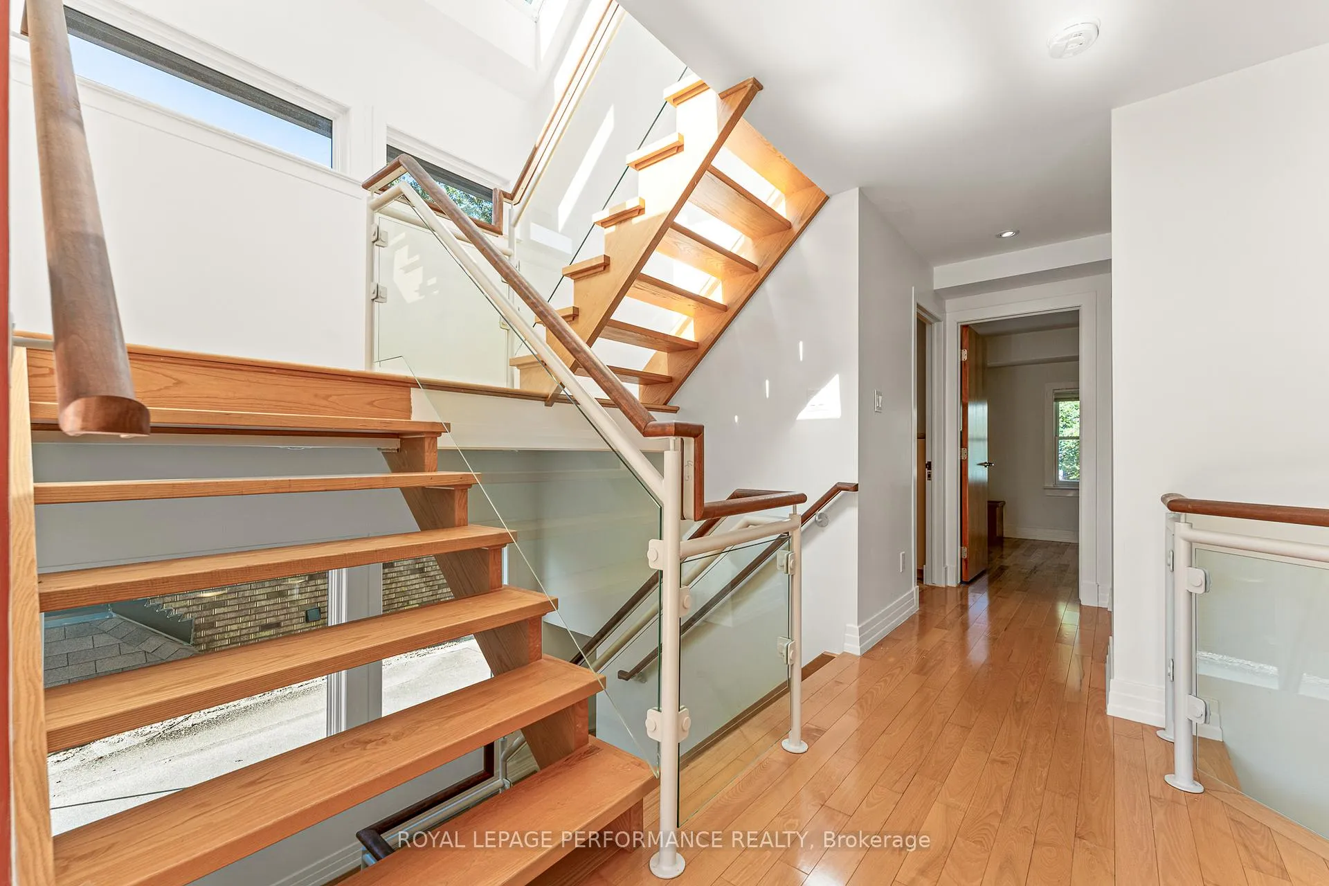 Photo 23 of 45 Old Sunset Boulevard, Ottawa, Dows Lake — HOMEH