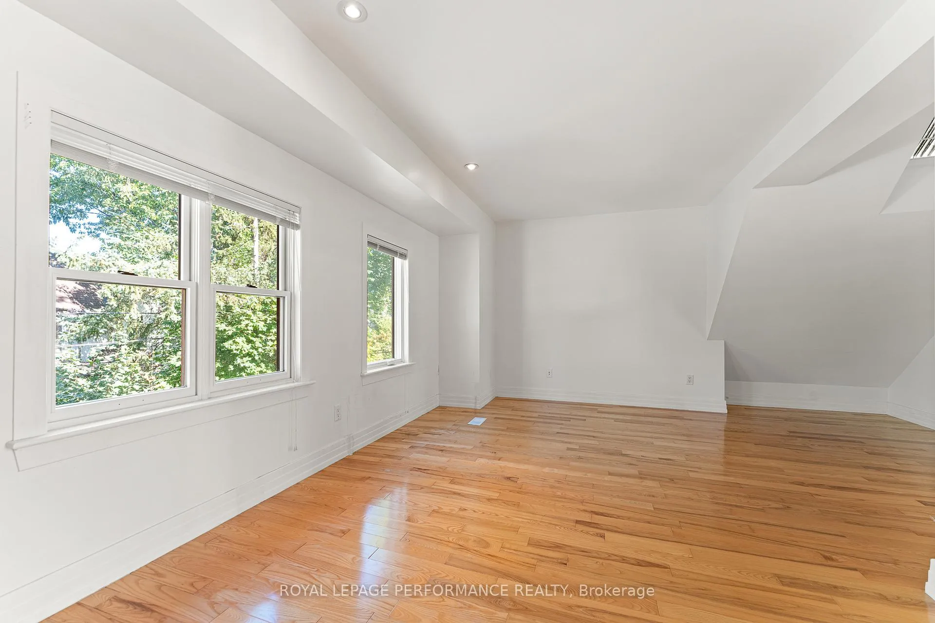 Photo 26 of 45 Old Sunset Boulevard, Ottawa, Dows Lake — HOMEH