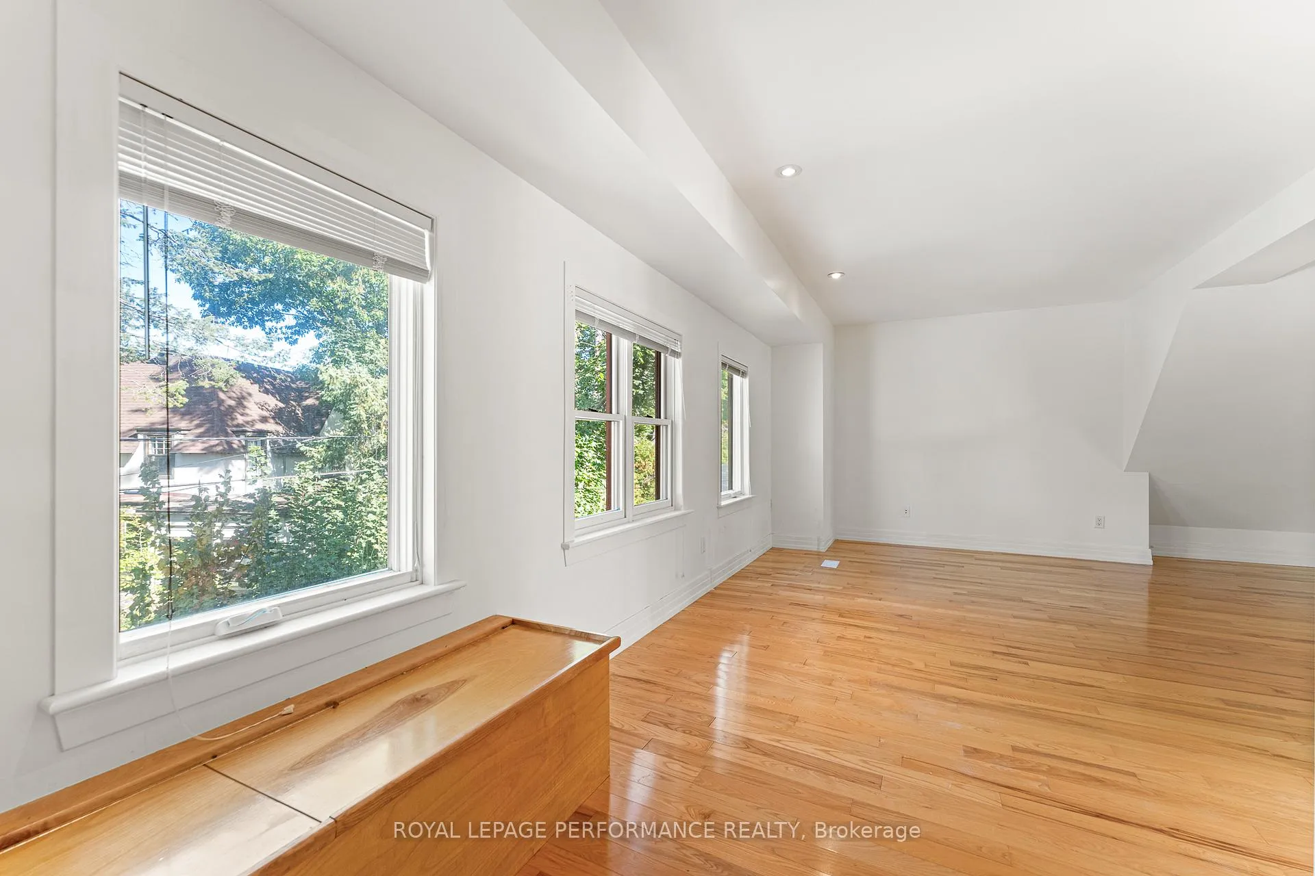 Photo 27 of 45 Old Sunset Boulevard, Ottawa, Dows Lake — HOMEH