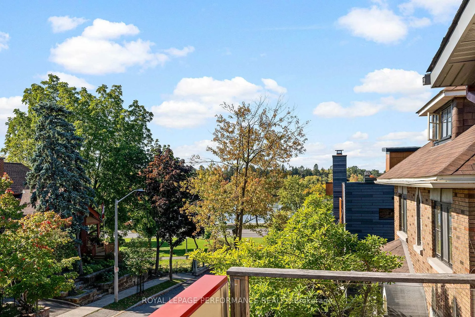 Photo 34 of 45 Old Sunset Boulevard, Ottawa, Dows Lake — HOMEH